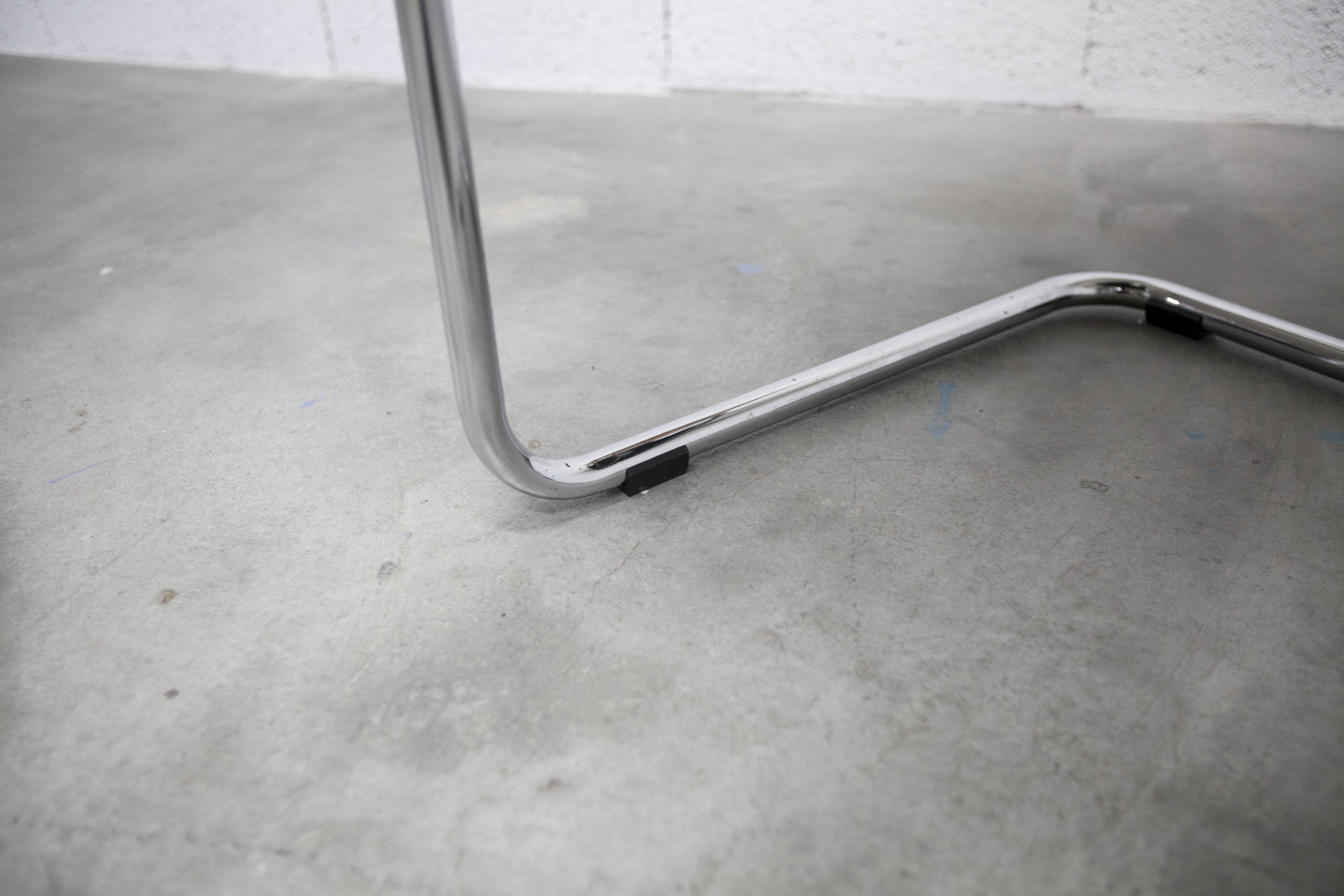 Bauhaus 1970s cantilever armchair in black leather