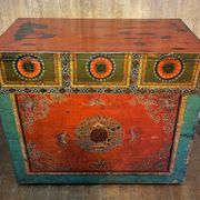Antique Chinese sideboard with 4 doors + 2 drawers