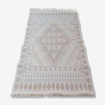 Berber carpet handmade in pure wool 205x126cm