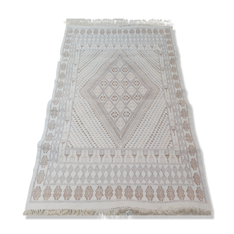 Berber carpet handmade in pure wool 205x126cm