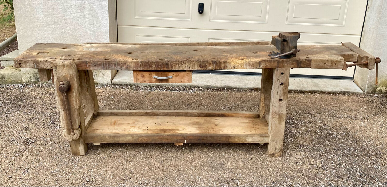 Antique French Carpenter's Workbench in Solid Beech – Early 20th Century