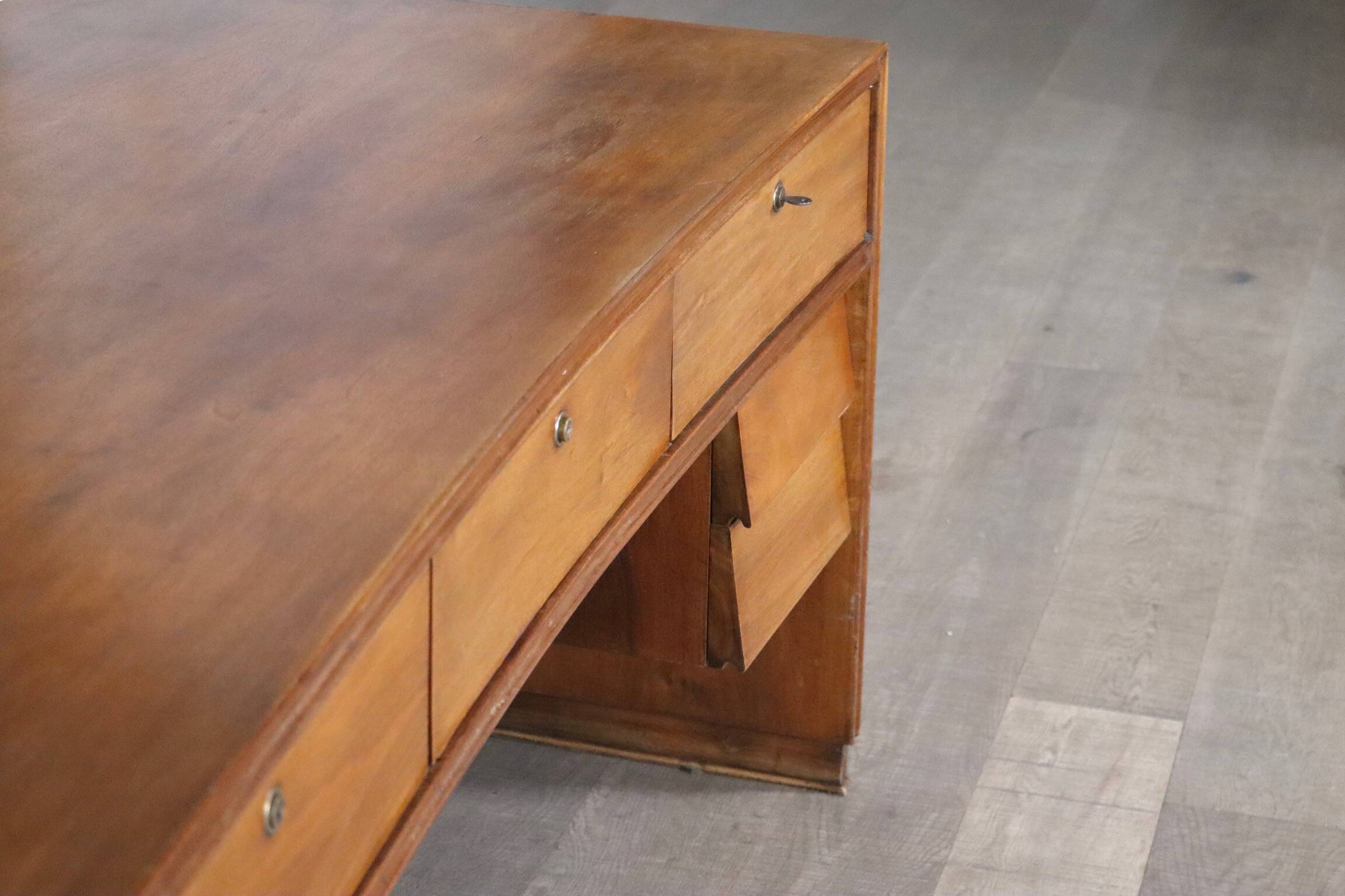 Curved Directors Desk In Walnut, Italy 1940s