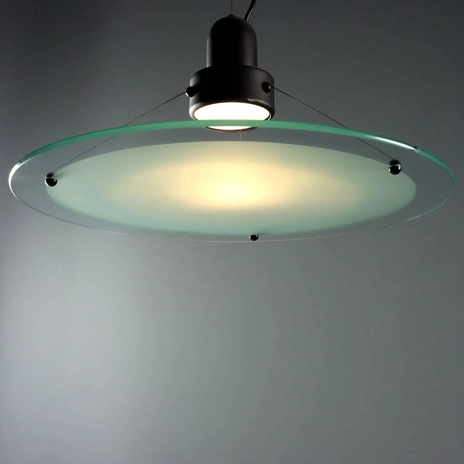 Vintage ceiling light in glass and enamelled metal, design, Italy, 1980s