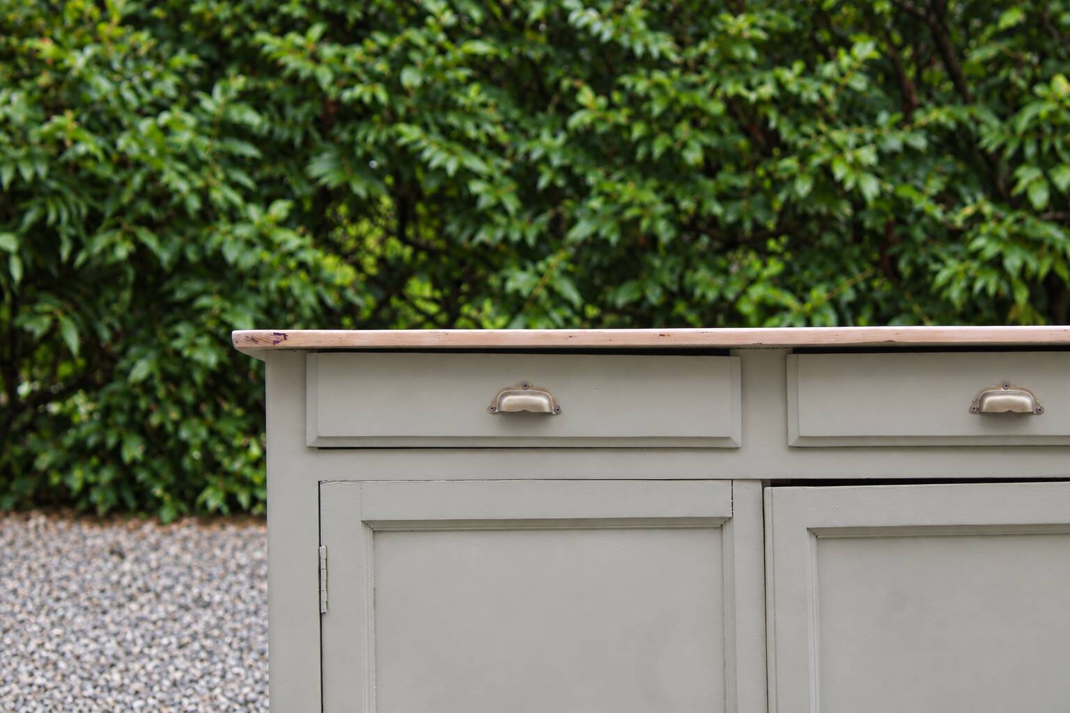Renovated old Parisian buffet – Clay Green Envie & wooden top – 99 cm