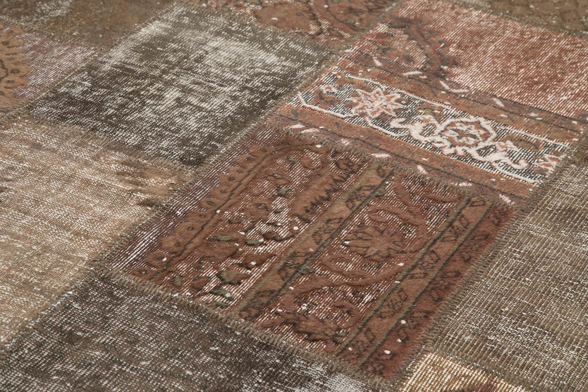 Handwoven oriental vintage 198 cm x 302 cm brown patchwork carpet