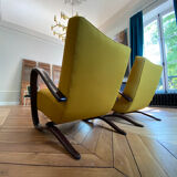 Paire de fauteuils H269 Halabala restaurés