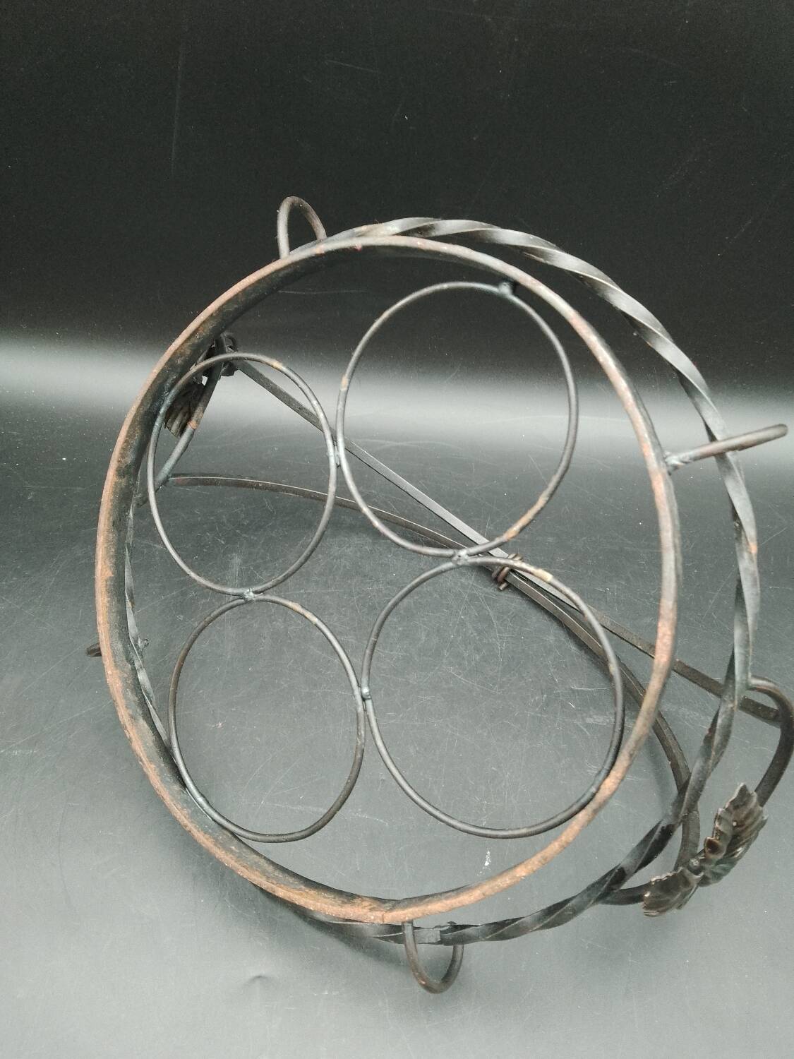 Art Deco wrought iron and frosted glass servant with vine leaves circa 1930