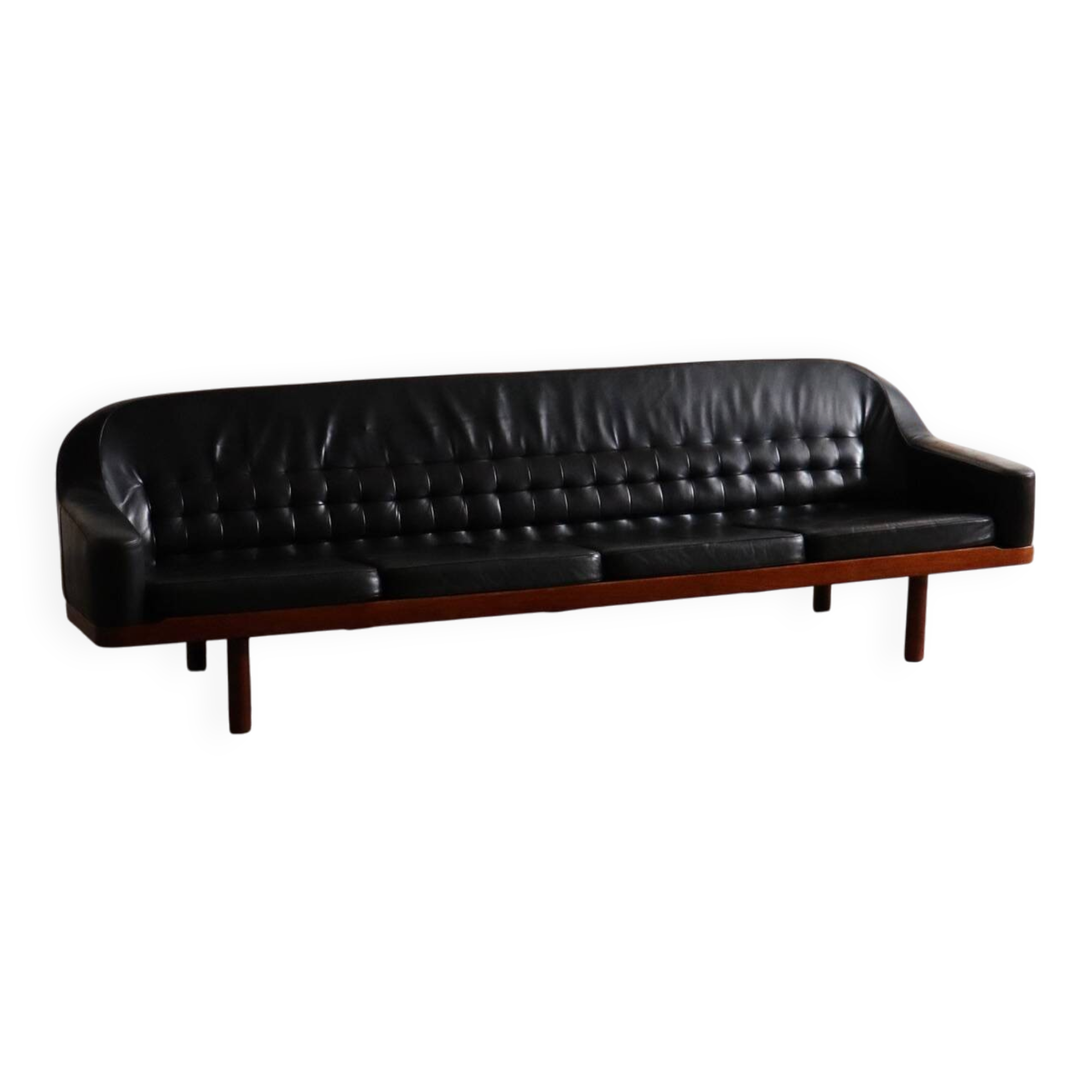 Arne Halvorsen sofa model '2010' in black leather, Norway, 1960s
