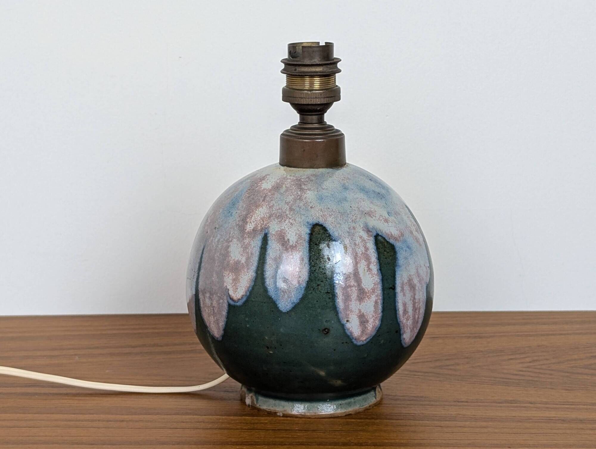 Ceramic lamp base