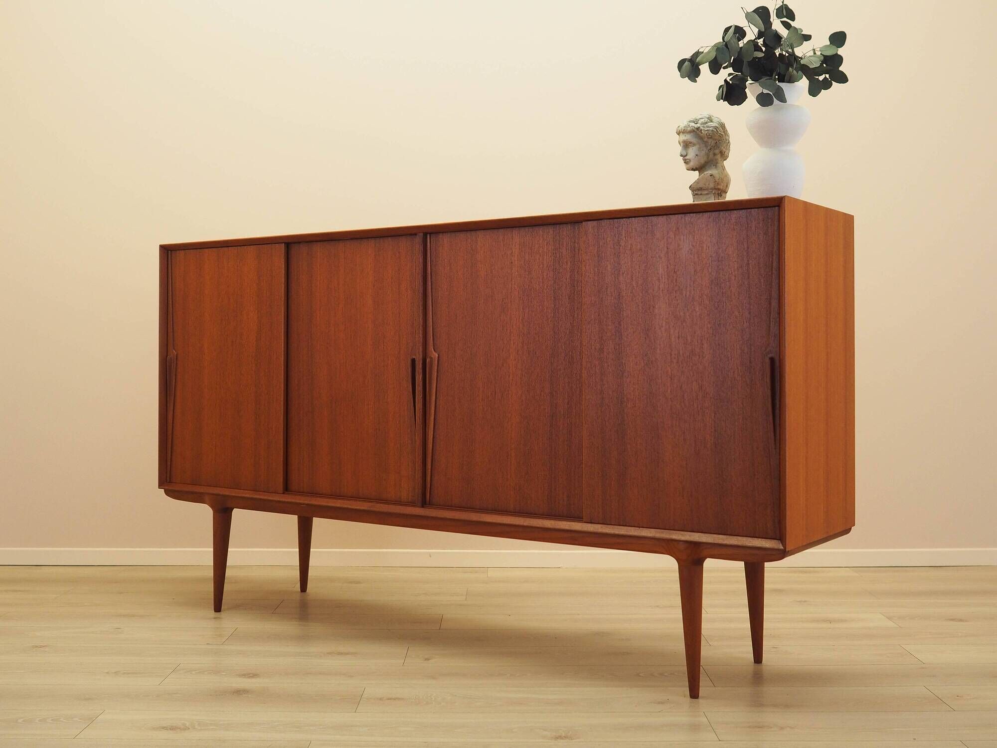 Buffet en teck, design danois, années 1970, fabricant : Omann Jun