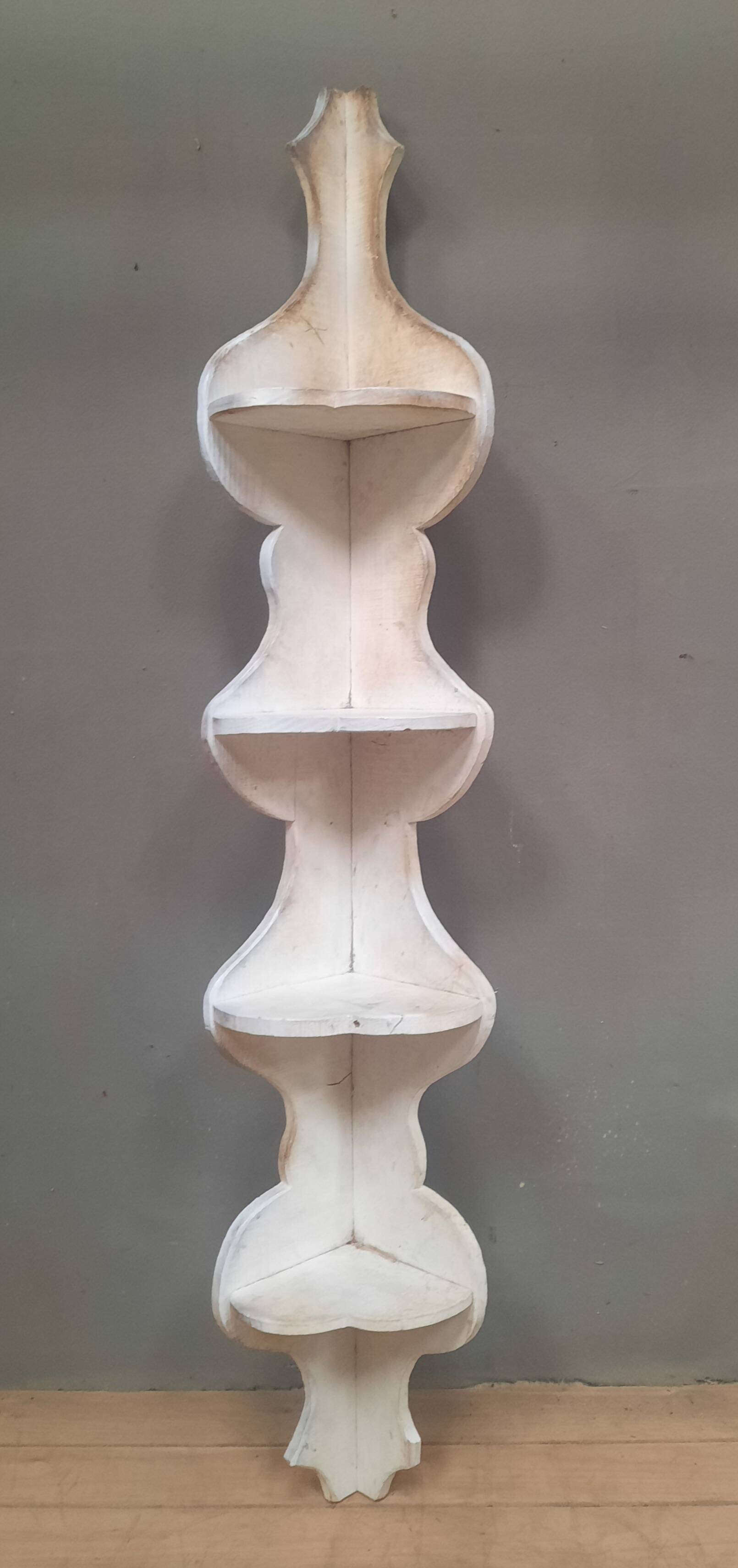 Solid wood corner shelf