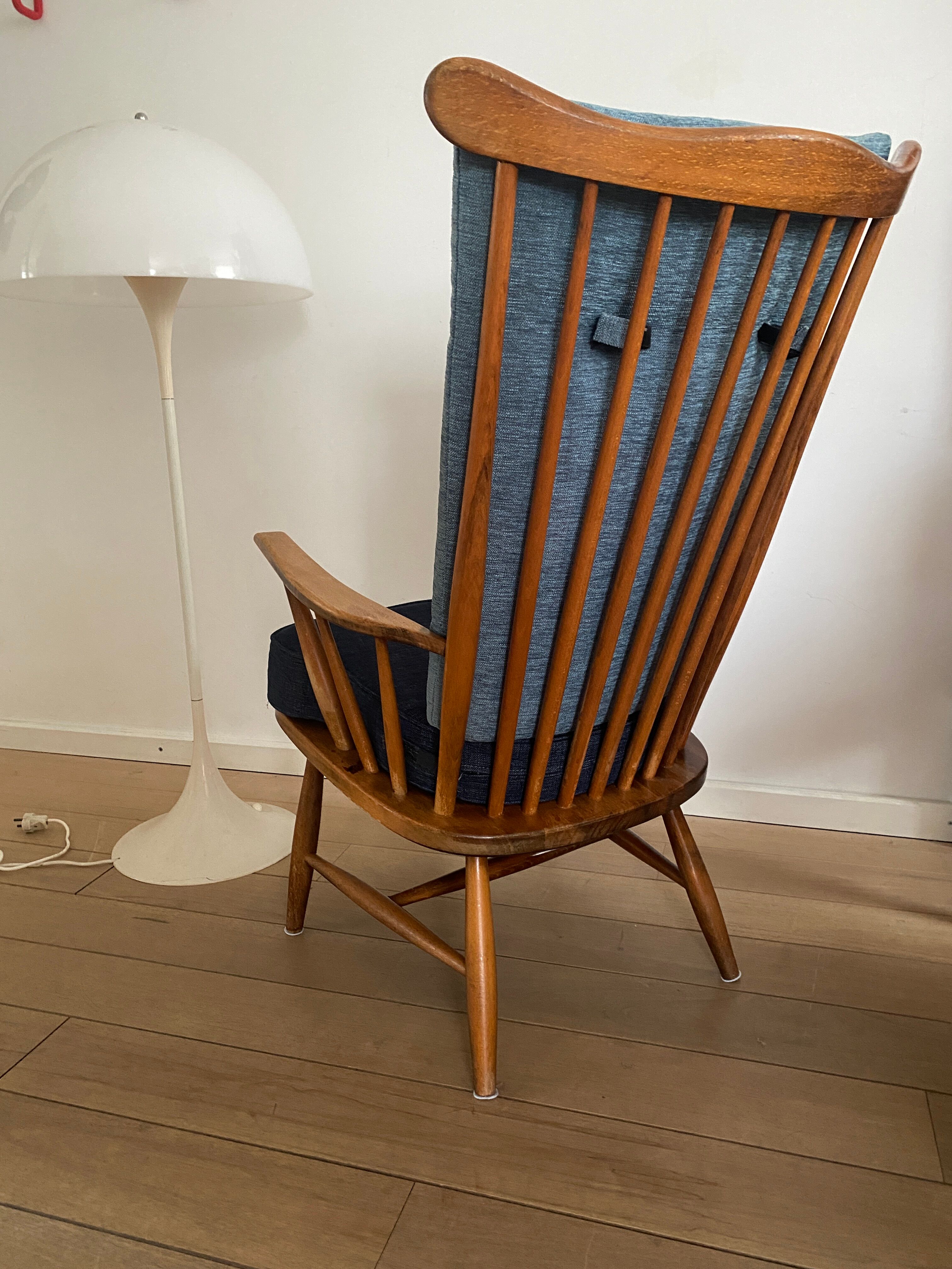 Vintage design bar chair