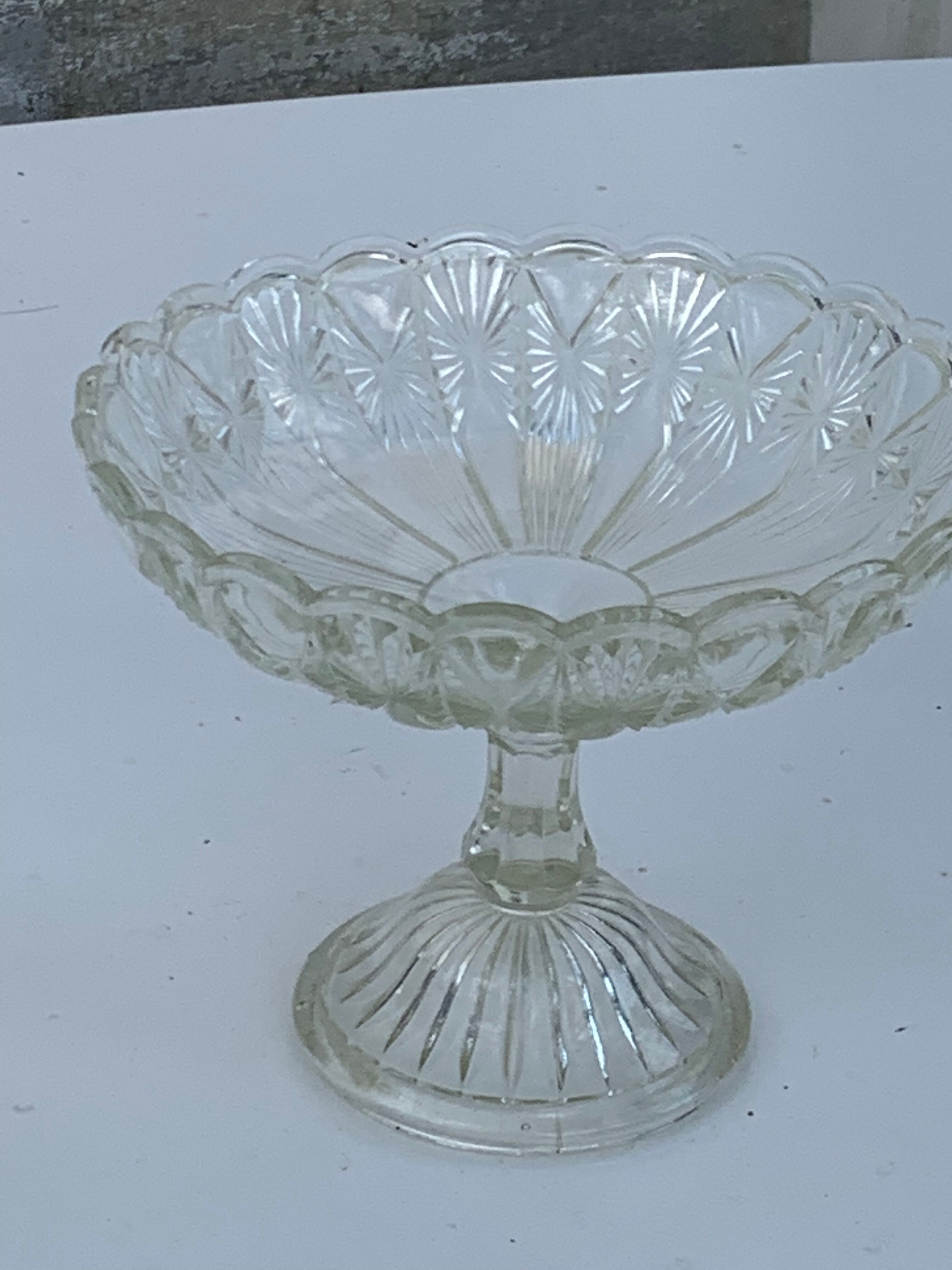 Transparent glass cut geometric pattern