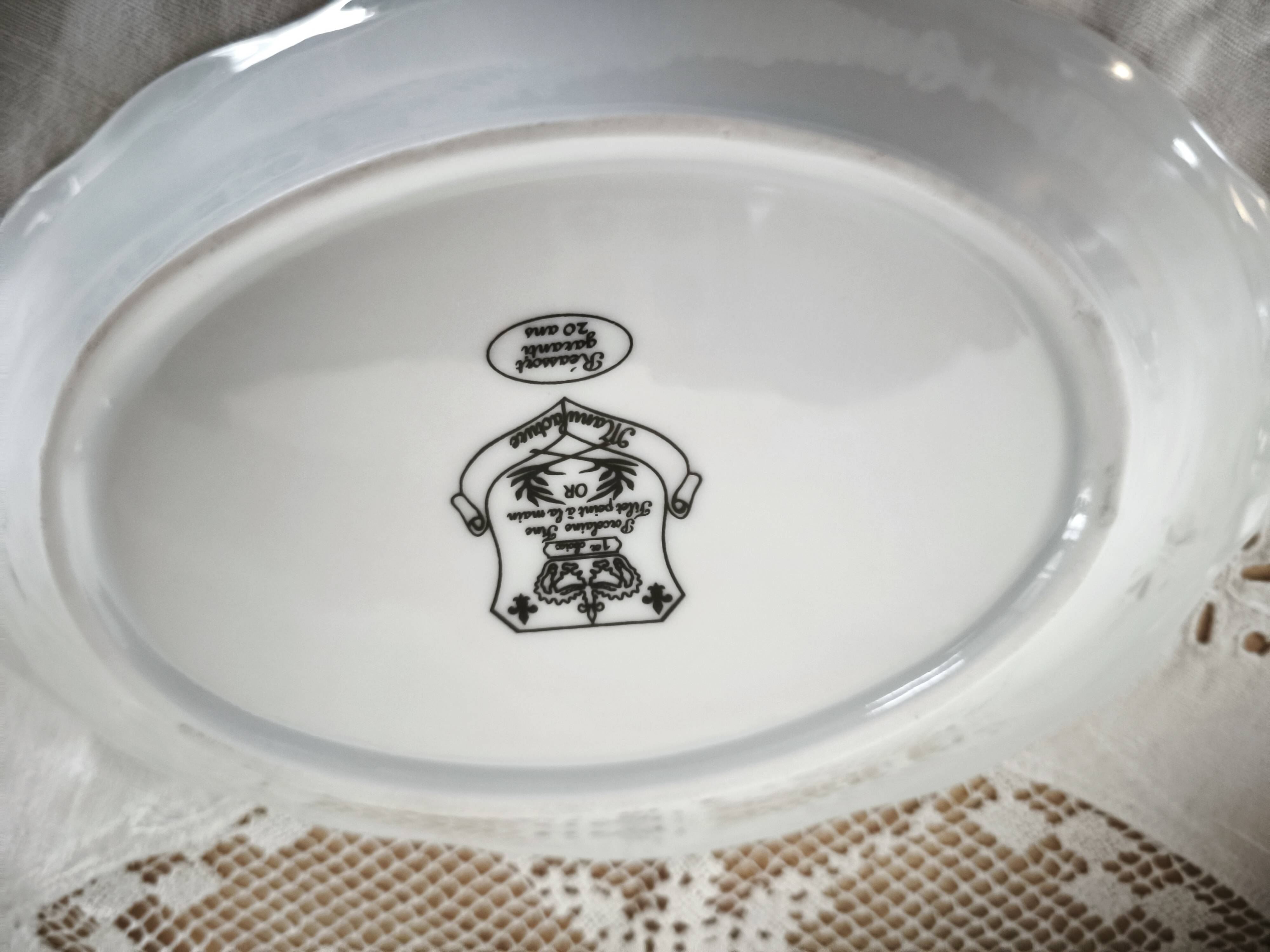 2 porcelain dishes Manufacture double gold line hand-painted