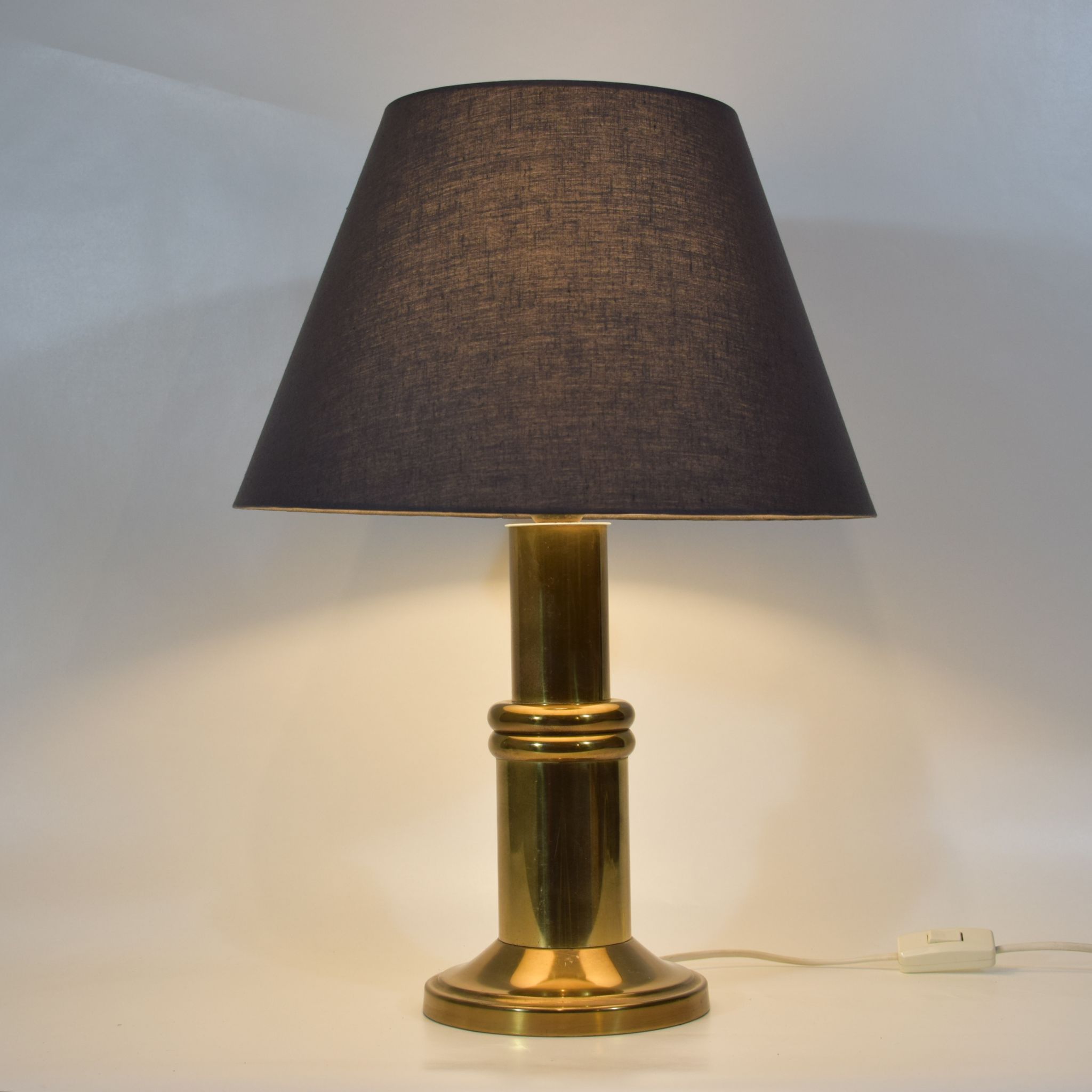 Lampe de table vintage en laiton