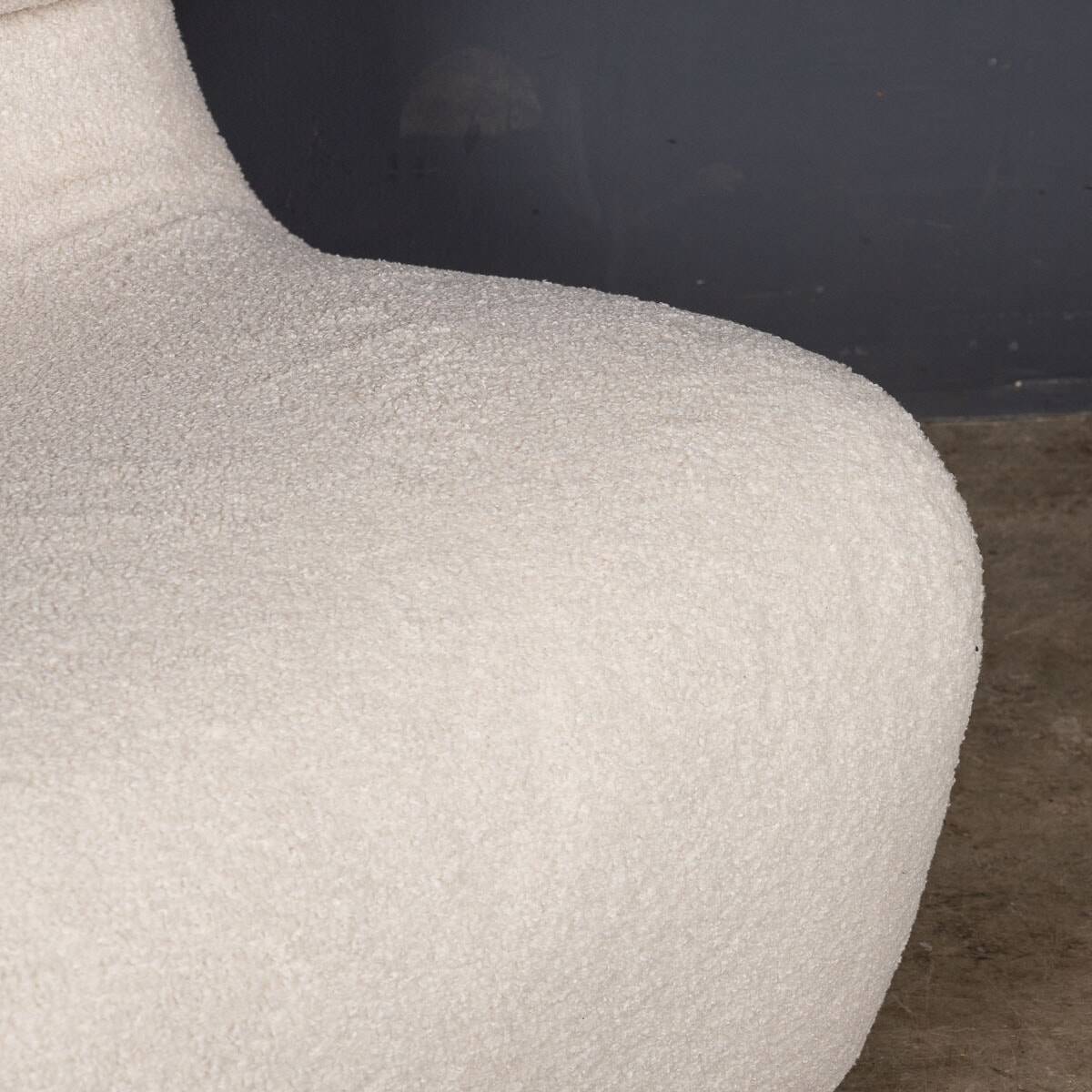 Italian 20thc set of four seats in cream boucle c.1980