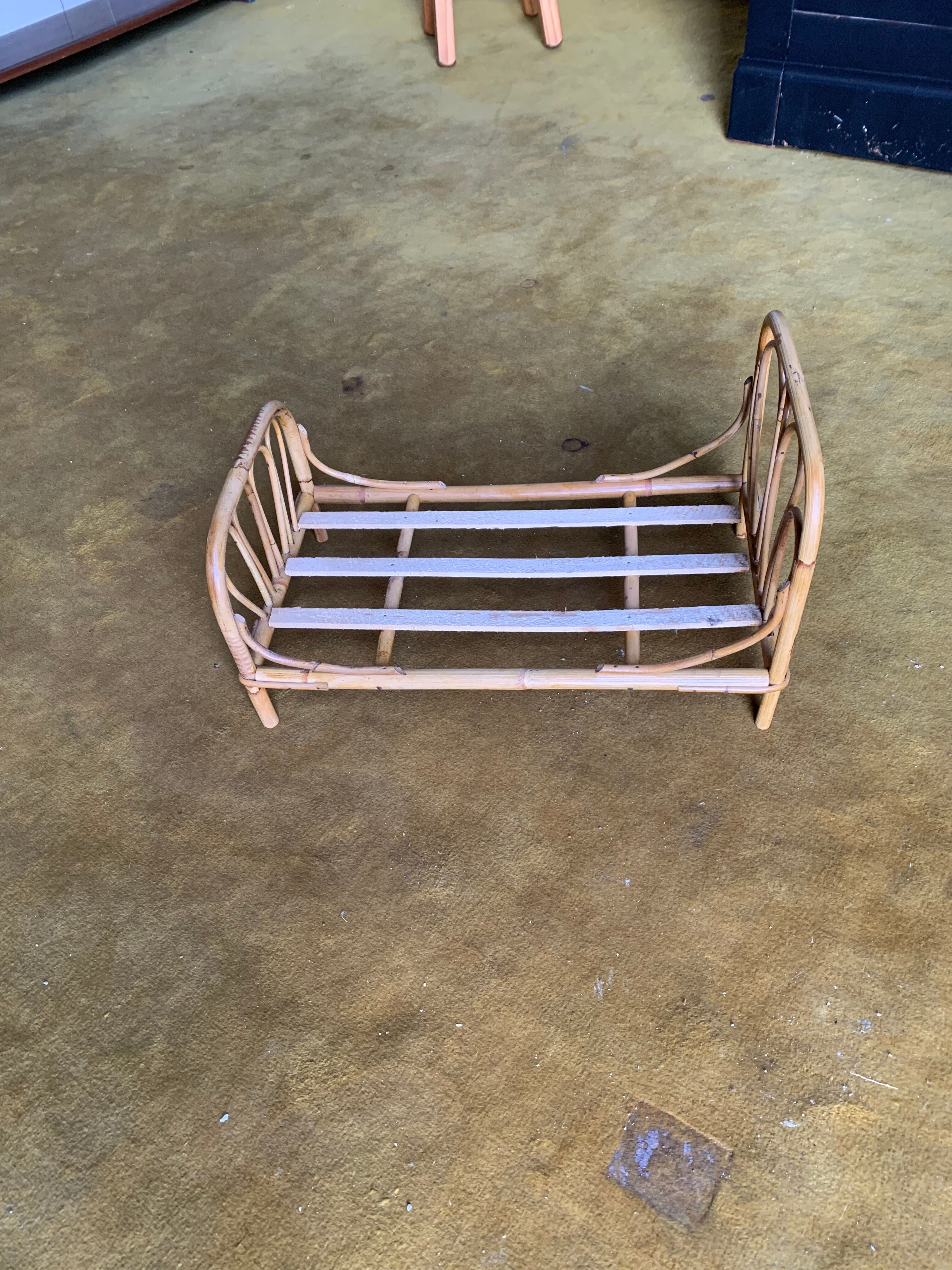 Doll rattan bed