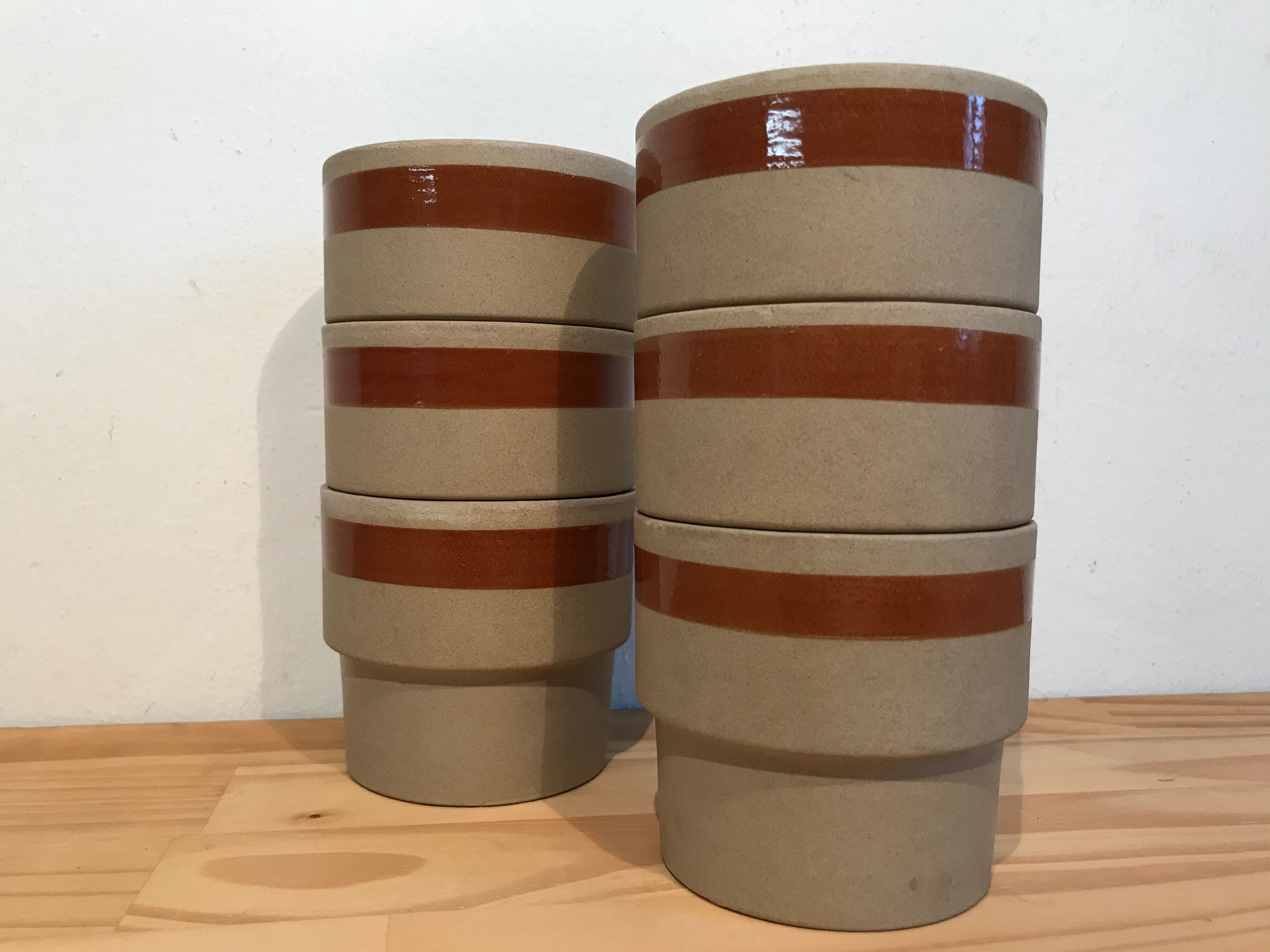 Lot of 6 sandstone cups