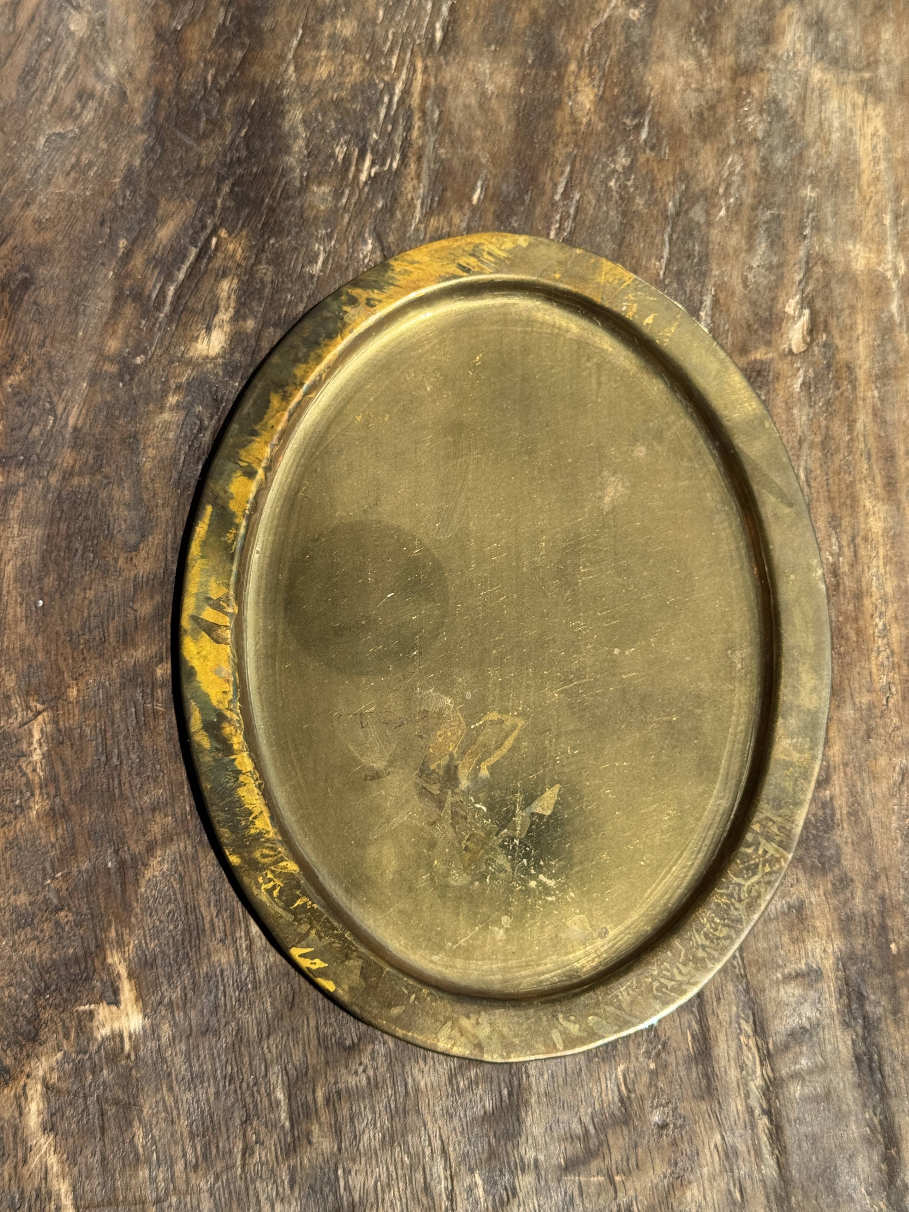 Small vintage Indian oval gold tray L14.5