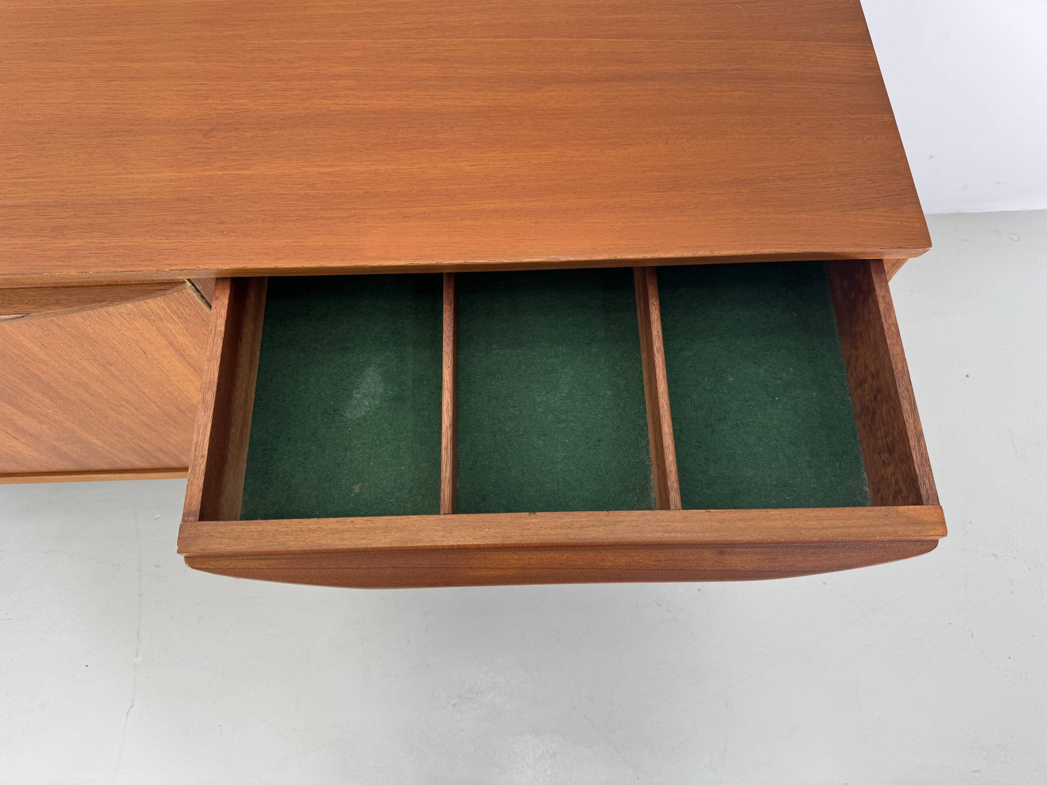 Beautiful vintage sideboard with a sleek design from the 60s.