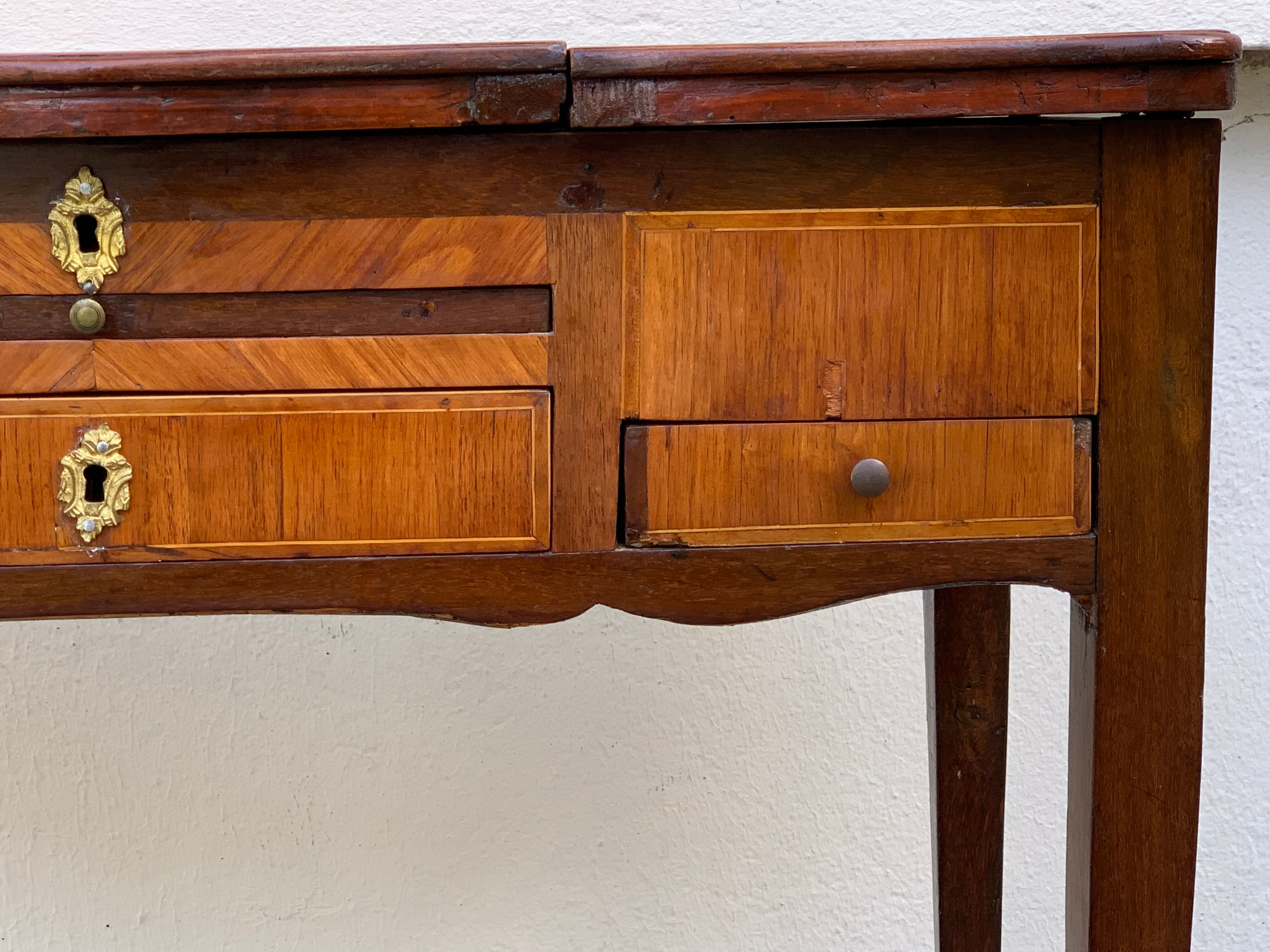 Hairdresser Louis XVI in marquetry and bronze