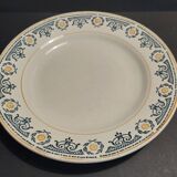 Pair of Saint Amand 20th century earthenware dinner plates