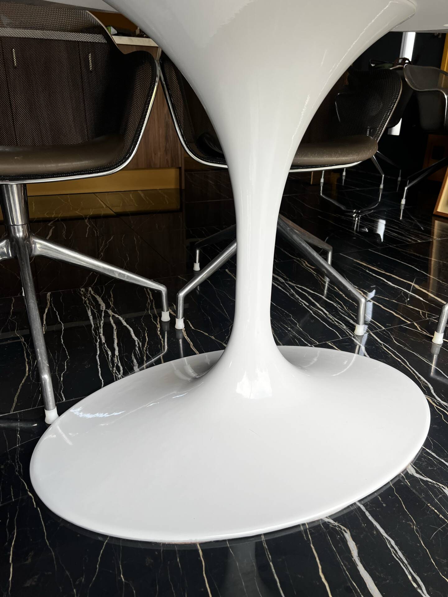 Table  ovale marbre - Eero Saarinen