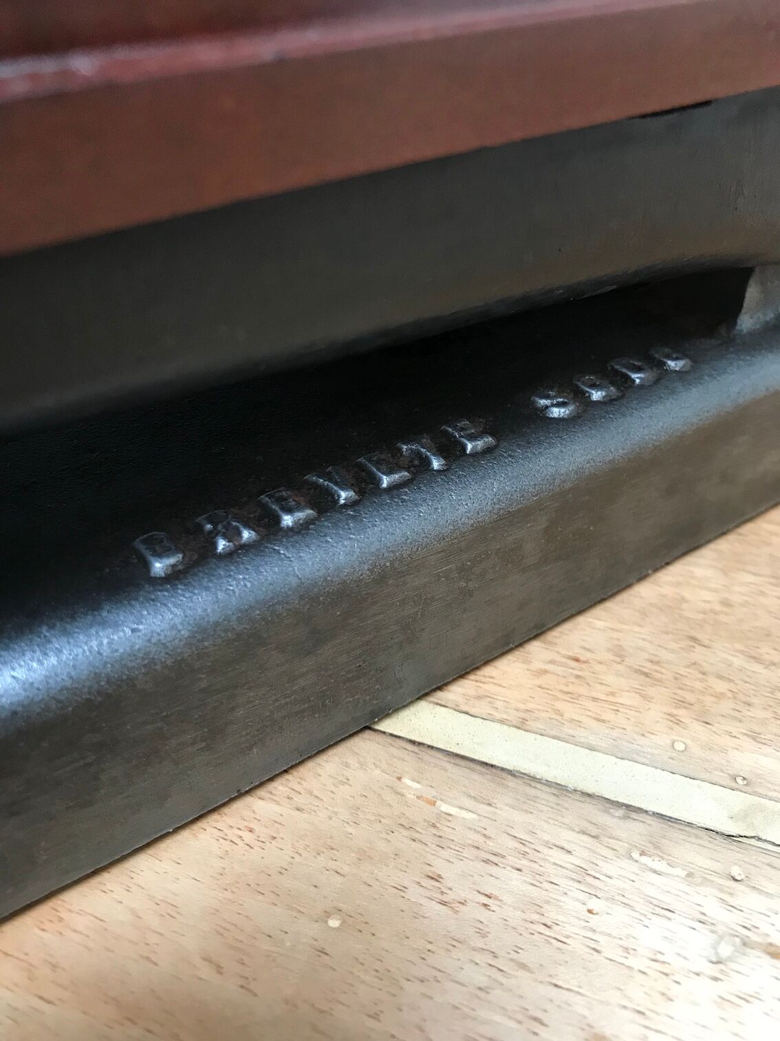 Testut kitchen scale in bakelite