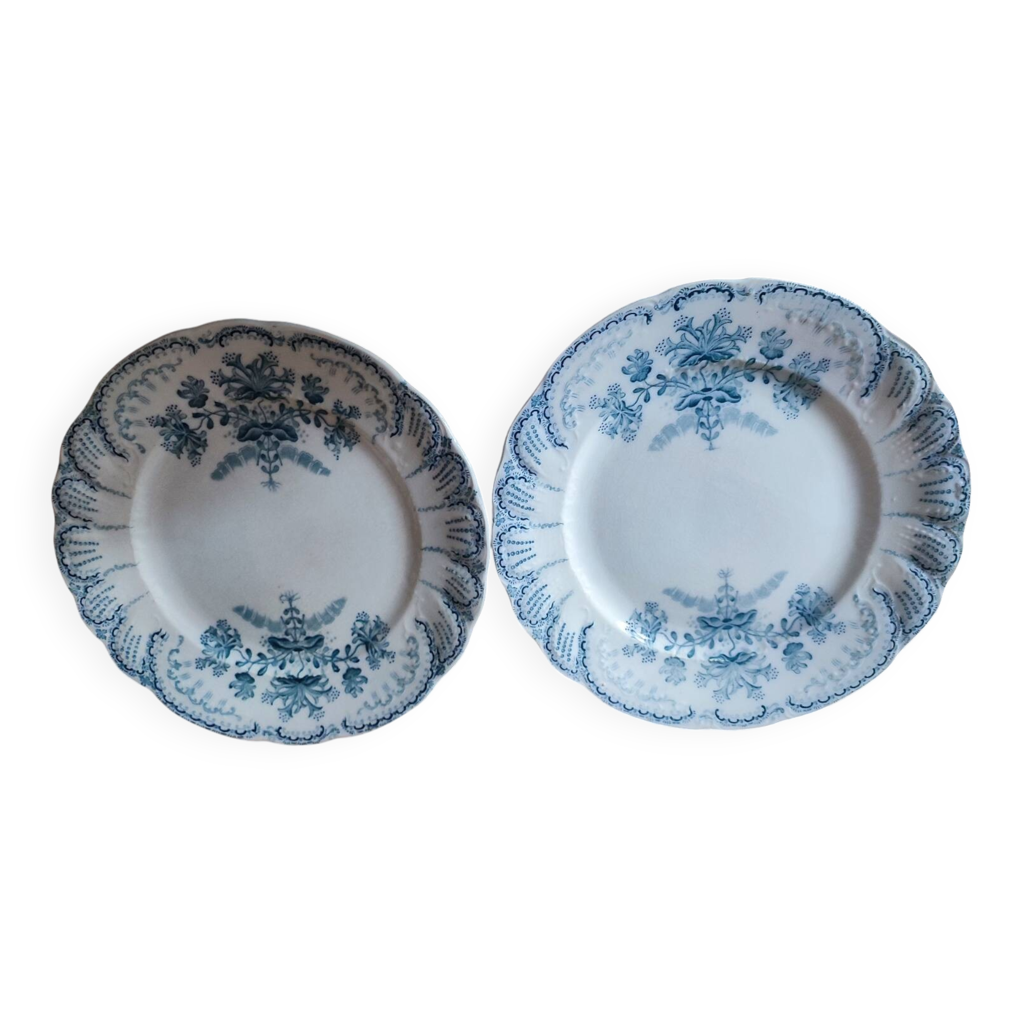 Paire d'assiettes à dessert Régence par saint Amand