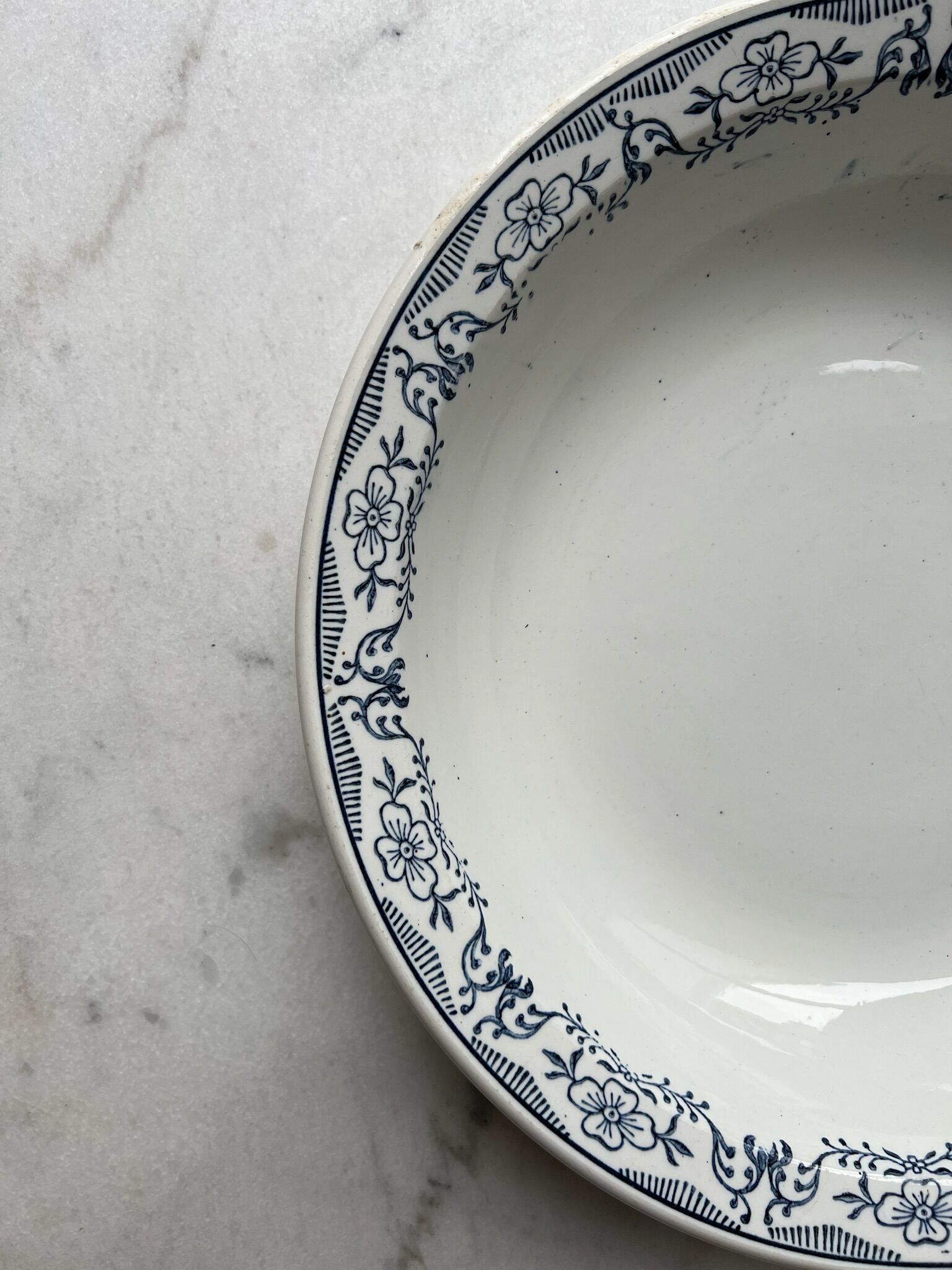 St Amand presentation dish