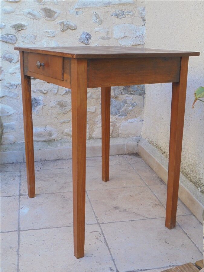 Pine table