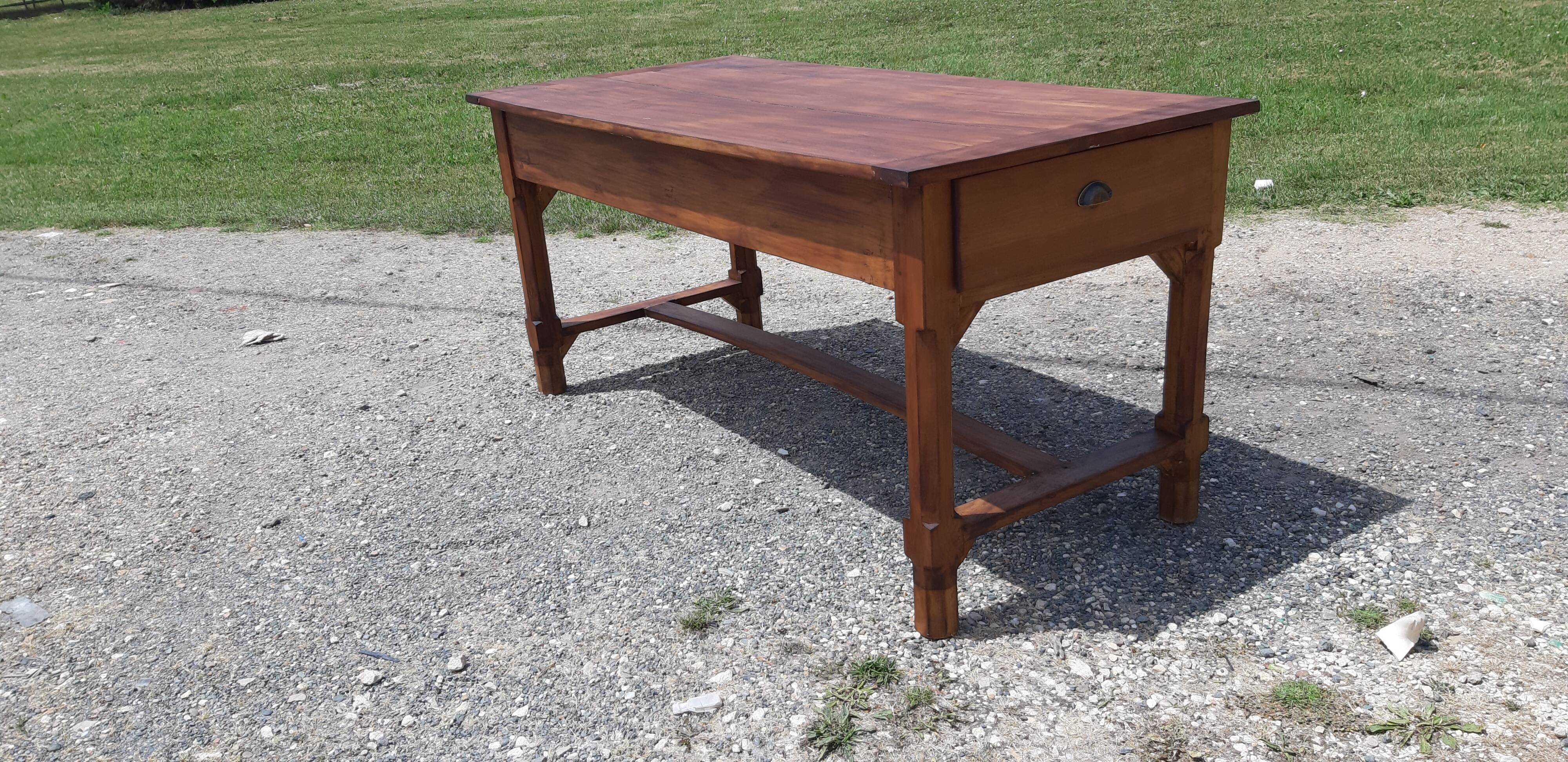 Country farm table 19th in cherry 2 drawers