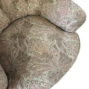 Fauteuil vintage rose clair à fleurs / fauteuil une place avec franges