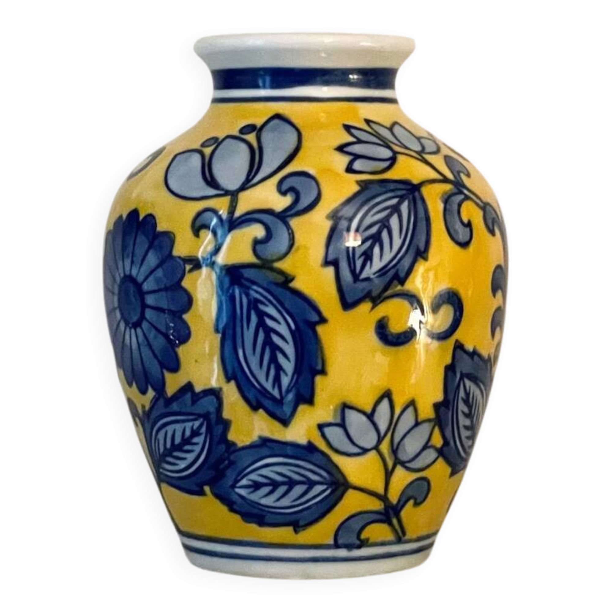 vase en porcelaine jaune à fleurs bleues