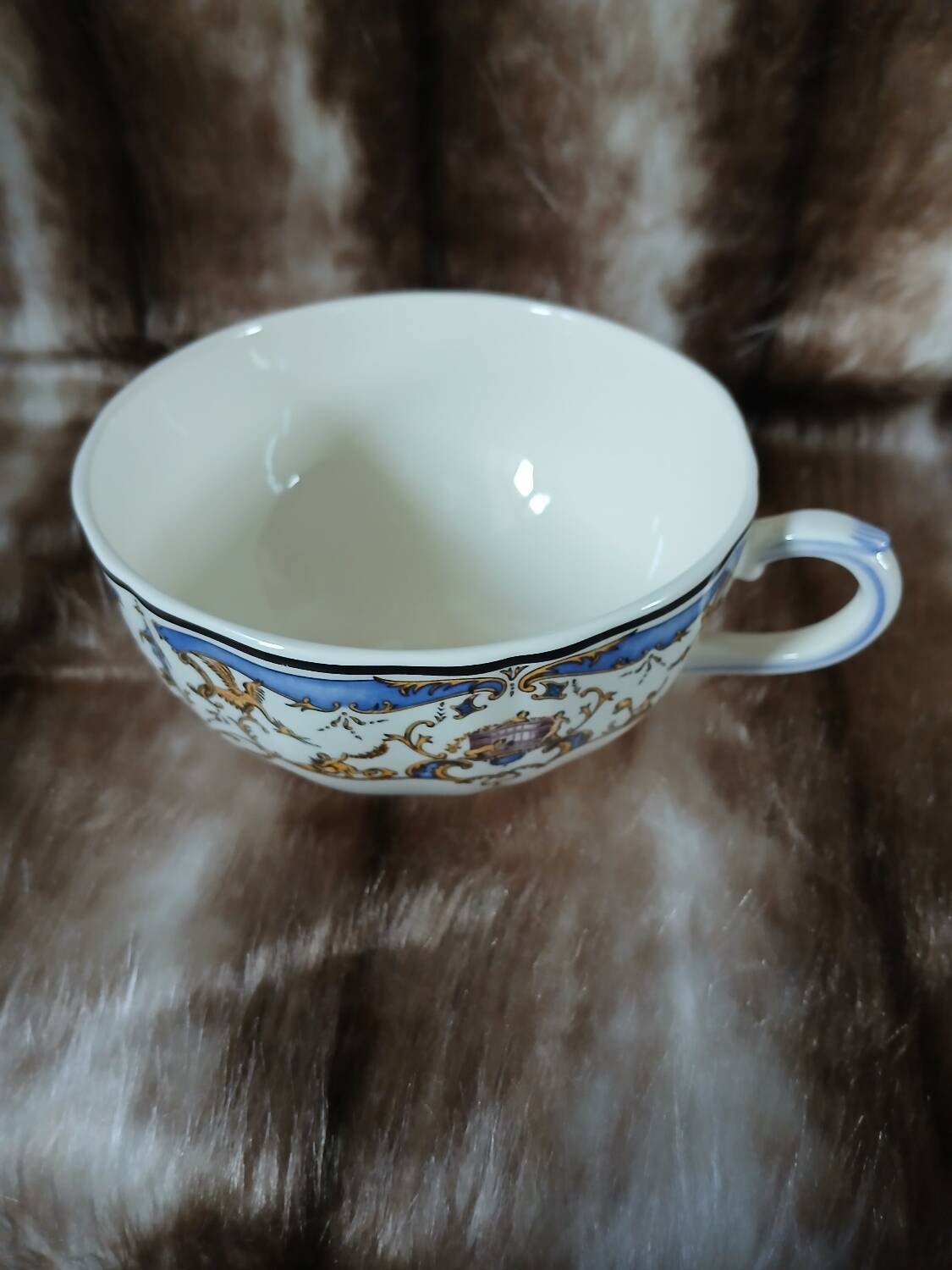 Antique "Dionysus" cup from Gien