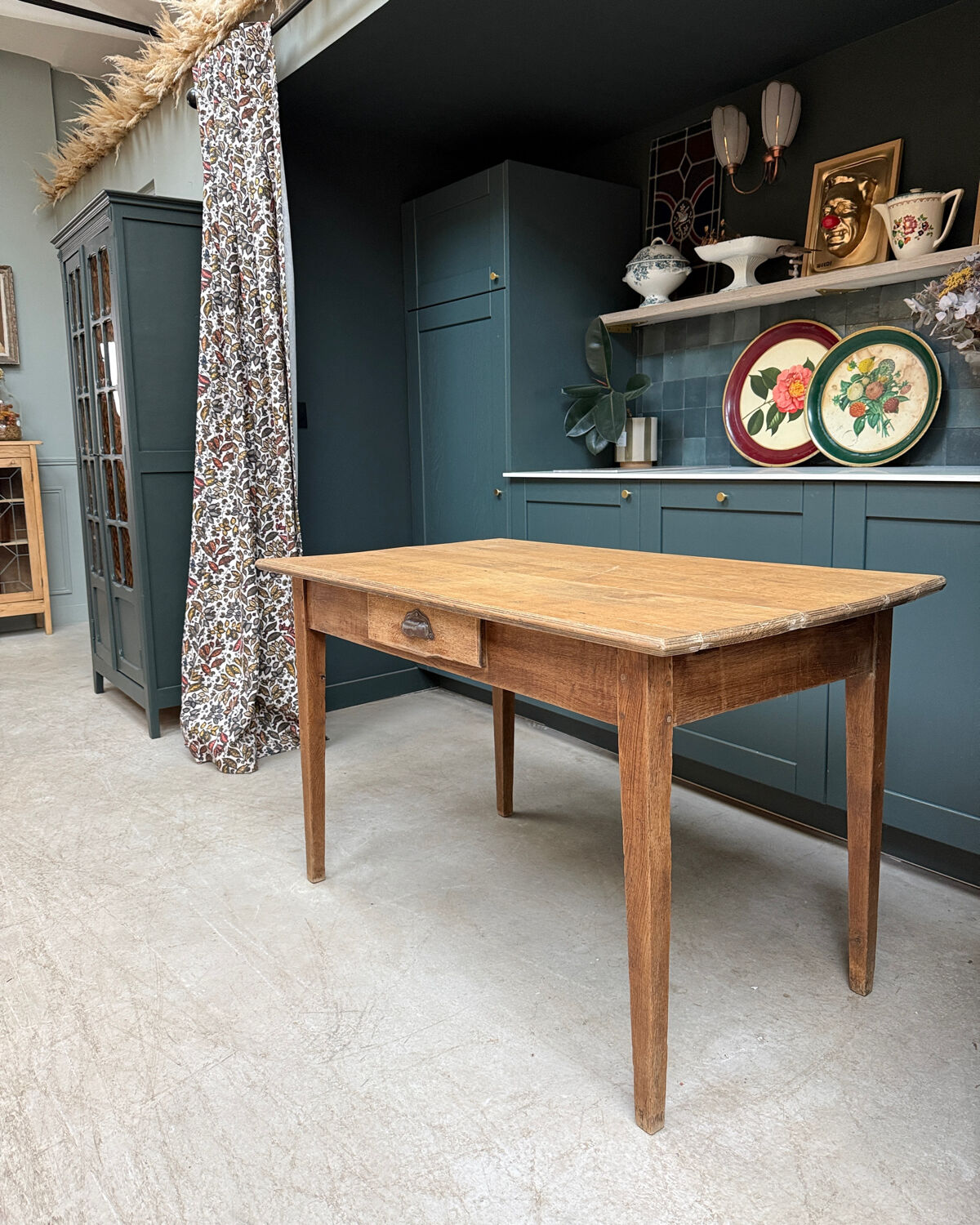 Small farmhouse table (renovated)