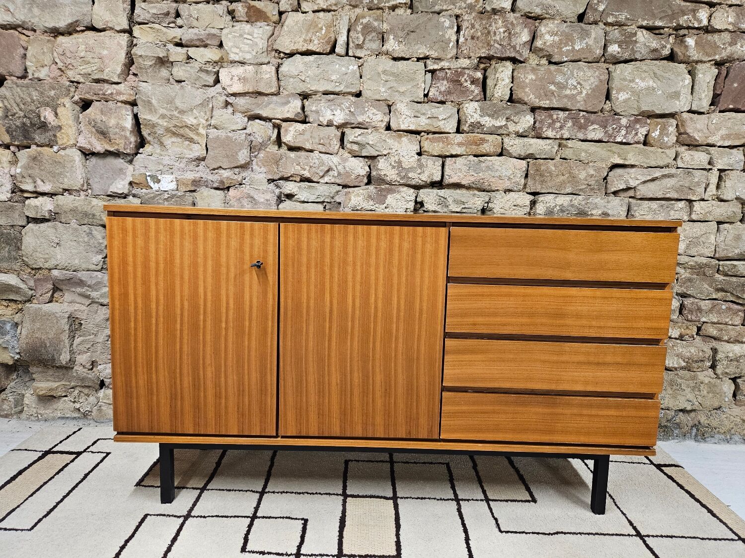Sideboard in teak veneer 1970