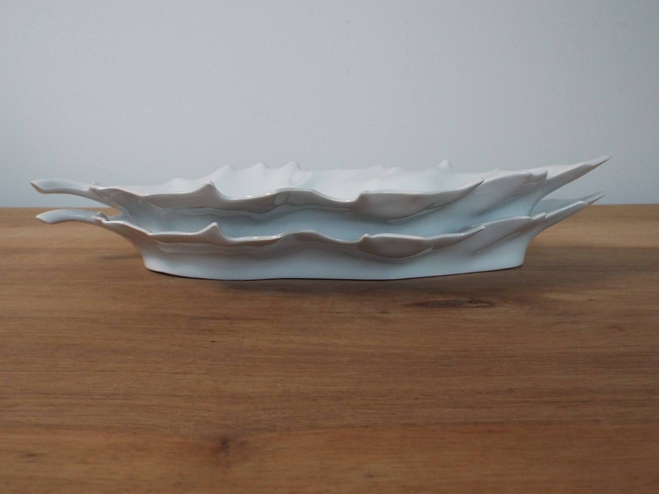 2 porcelain bowls