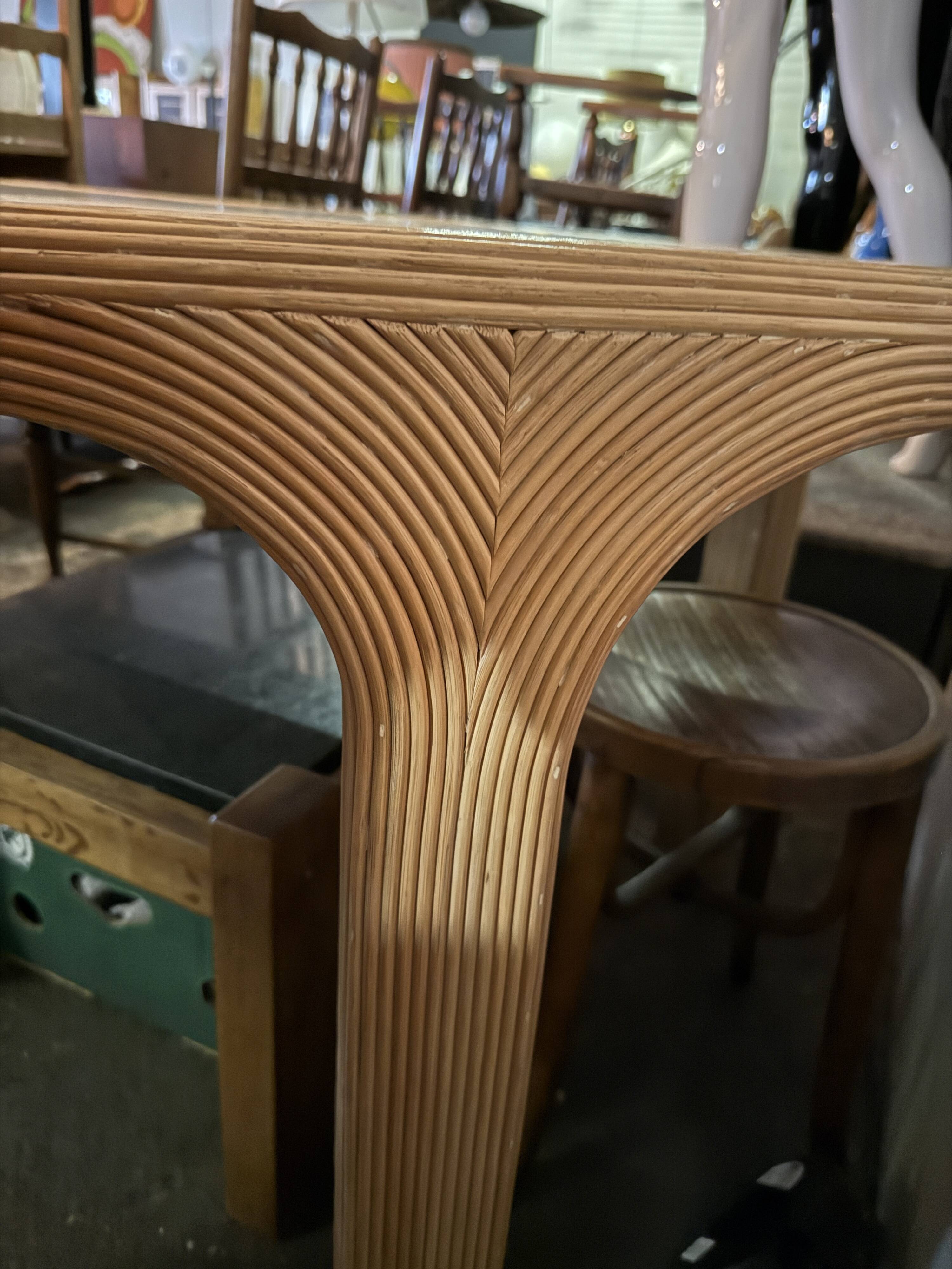 Table à manger en rotin et travertin Vivai del Sud, Italie, années 1960.