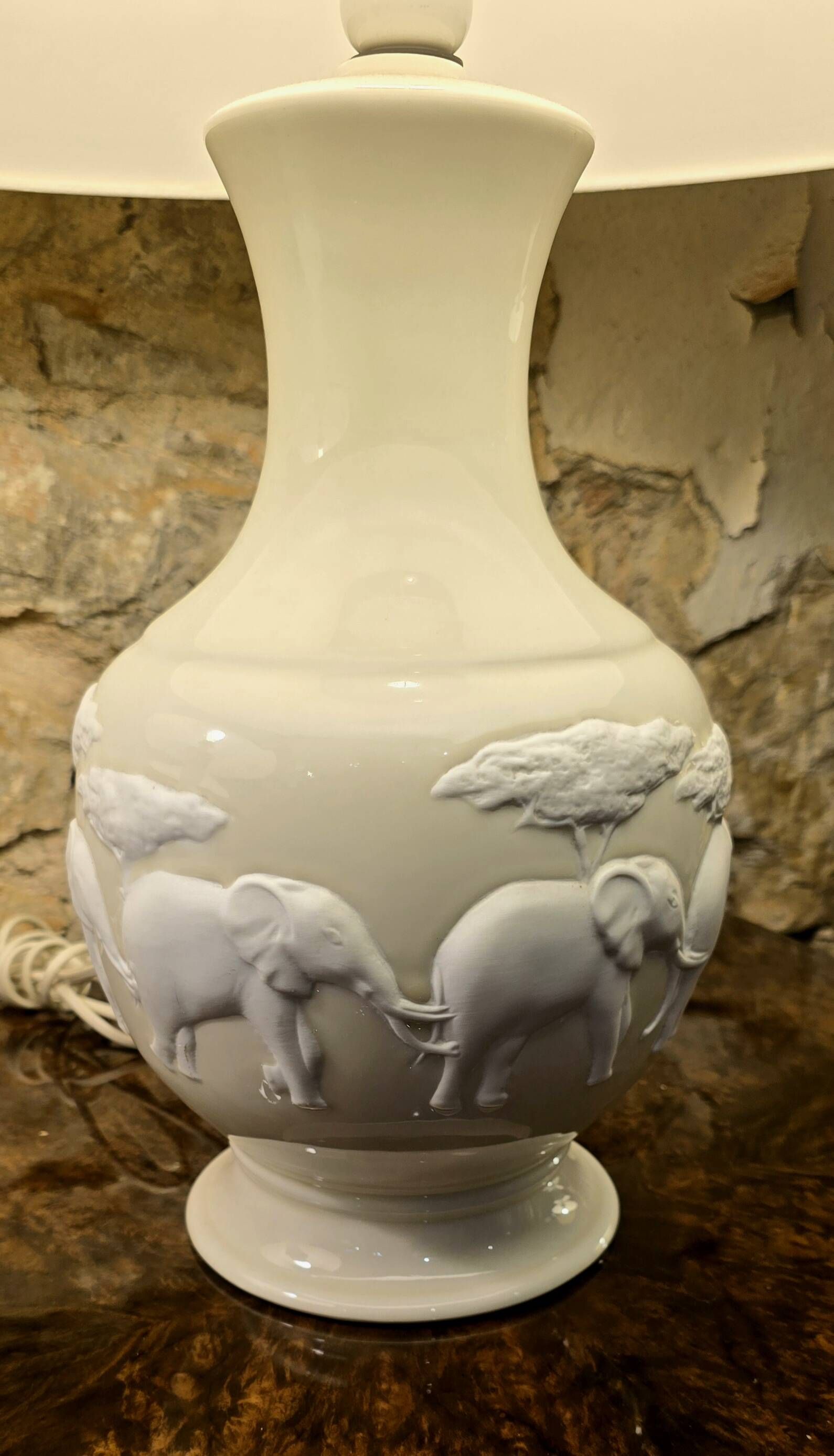 Pair of Raynaud Limoges lamps – Kenya model – Biscuit elephants – 20th century