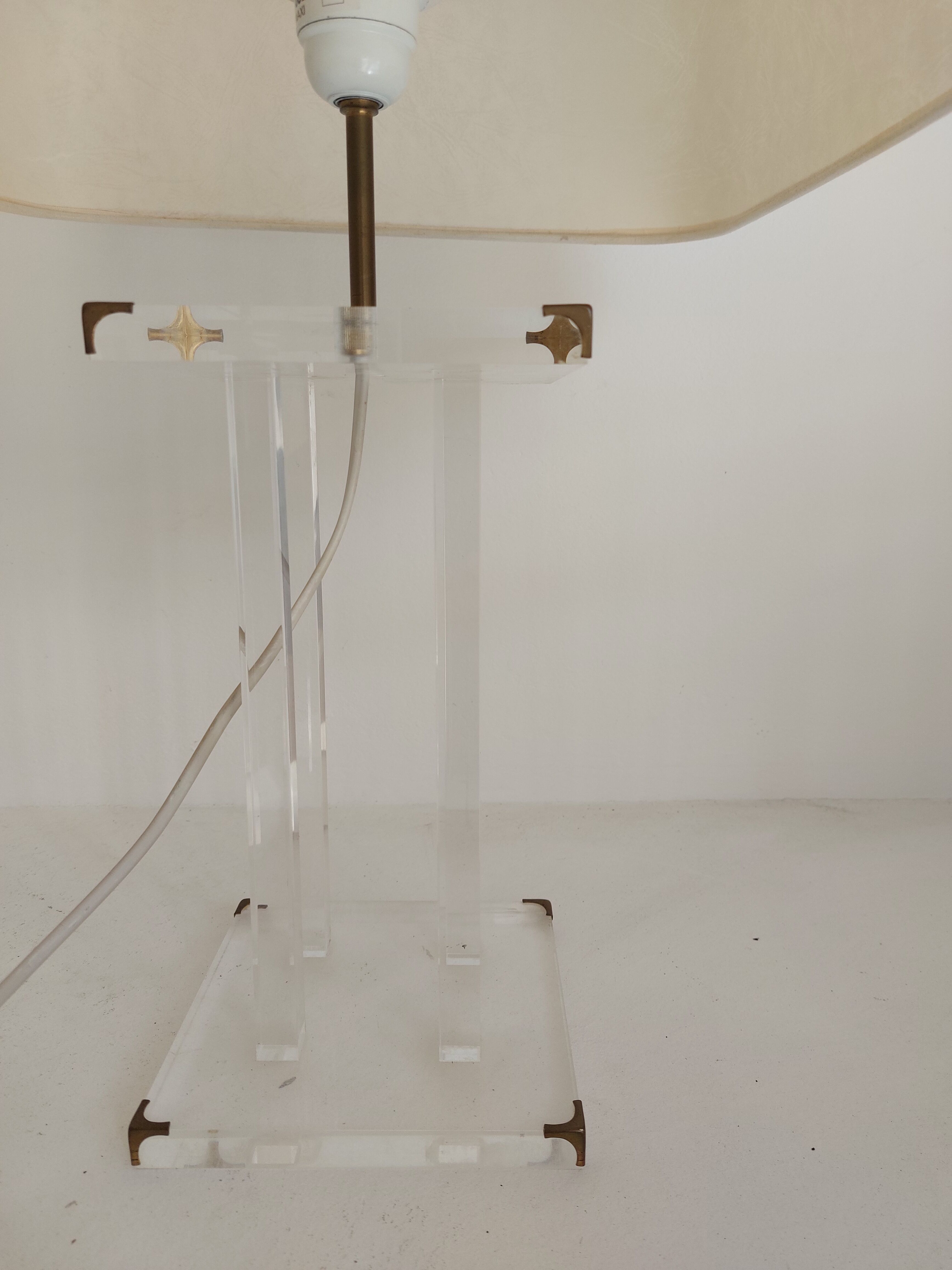 Plexiglas lamp of David Lange for Roche Bobois 1970
