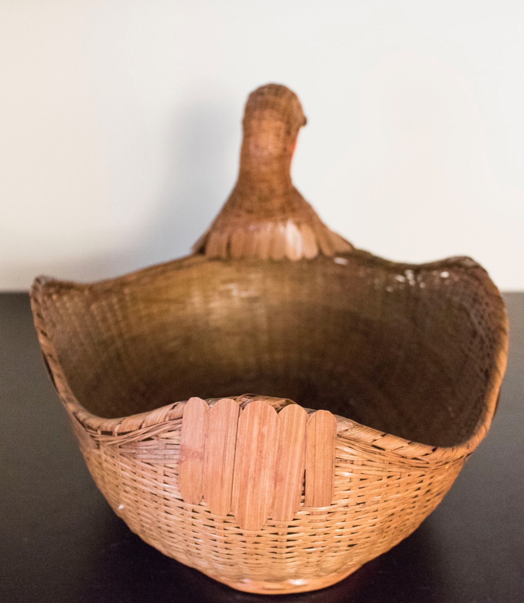 Panier en osier en forme de canard