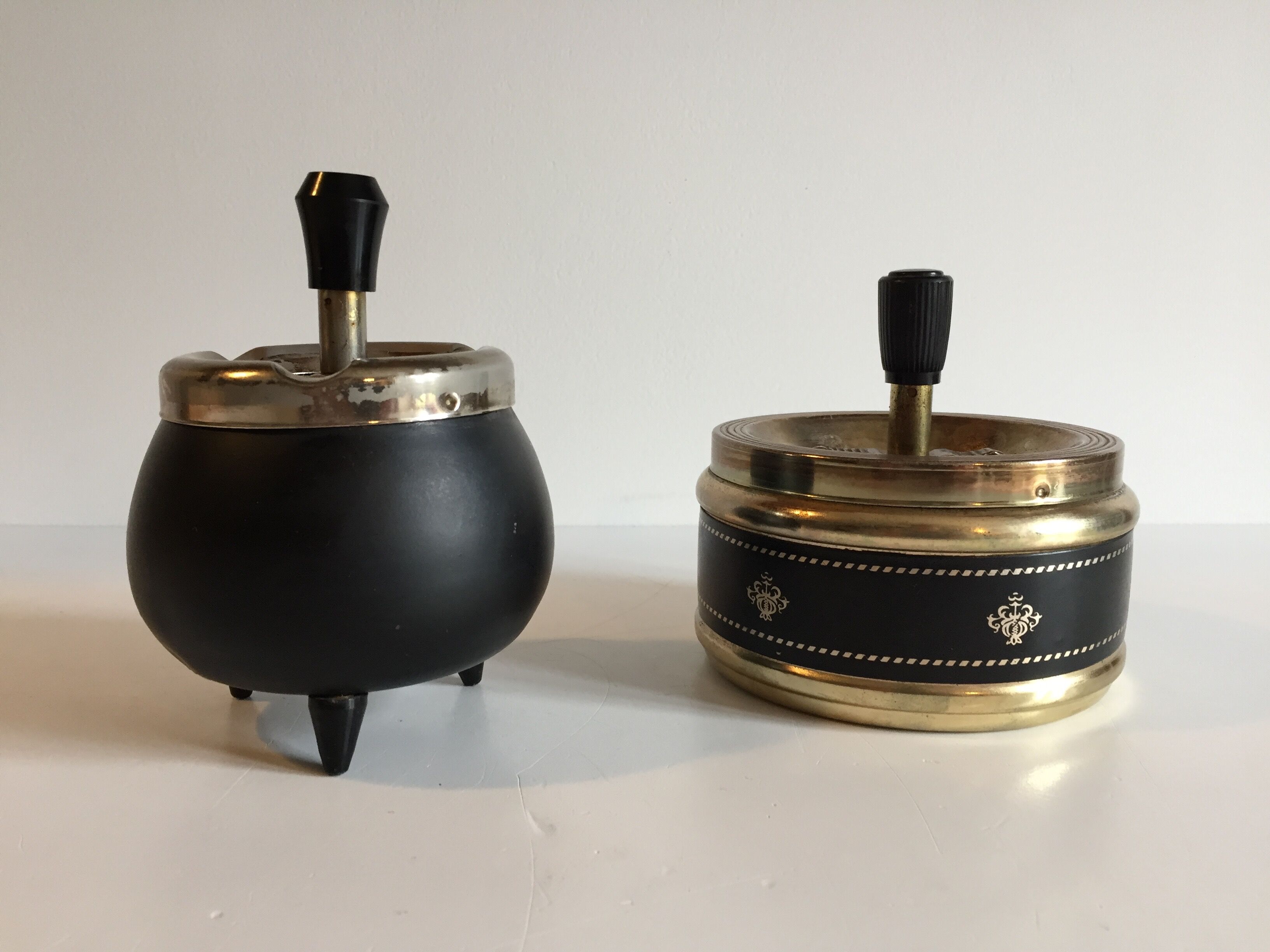 Set of 2 vintage mechanical ashtrays