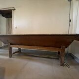 Kneading table