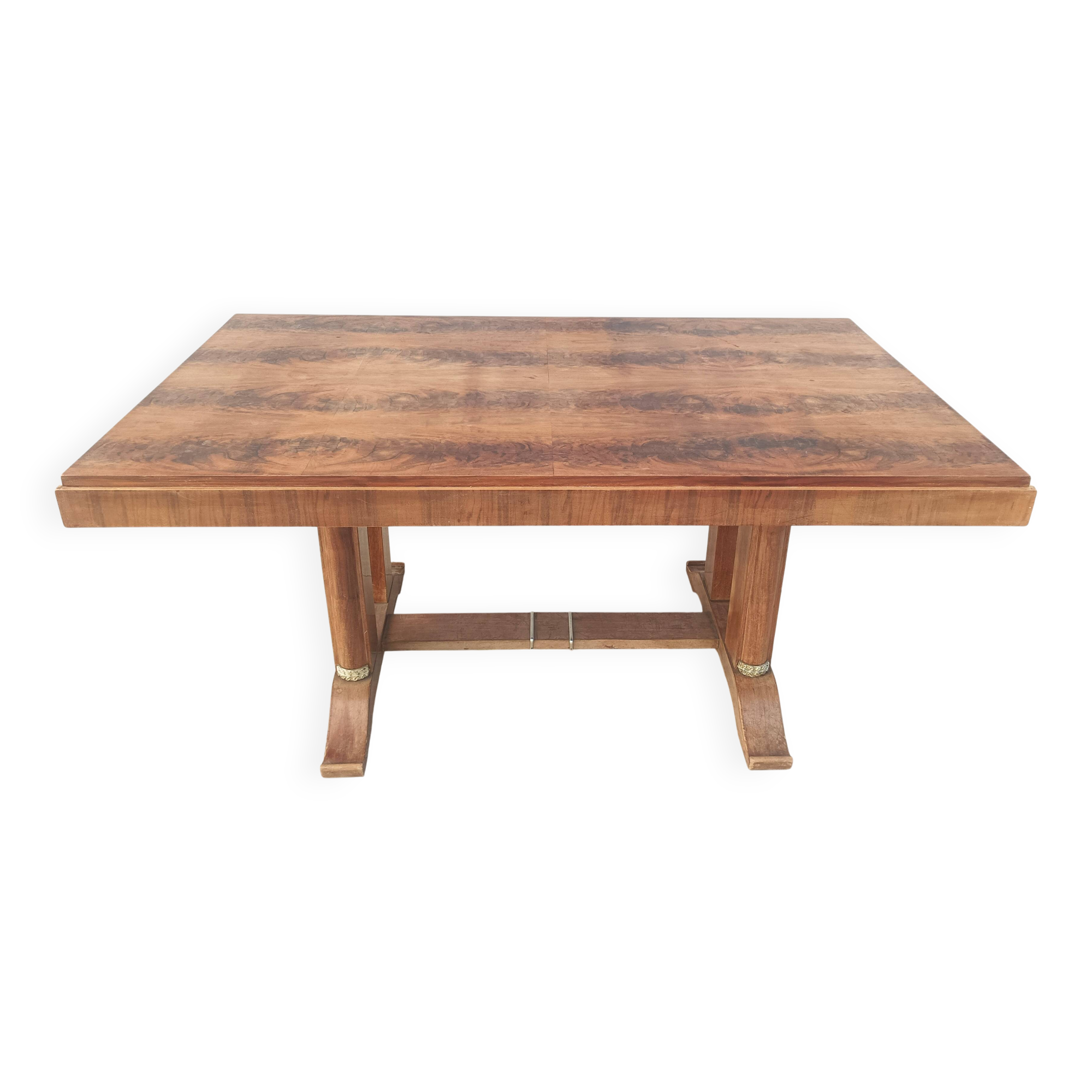 Art Deco table in burr walnut