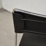 Série de 8 chaises Italiennes en cuir et acier 1970