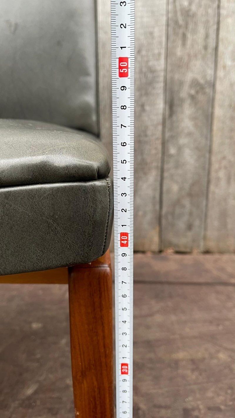Scandinavian elegance for every interior project – Vintage 1970s chairs