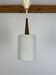 Suspension scandinave opaline années 60