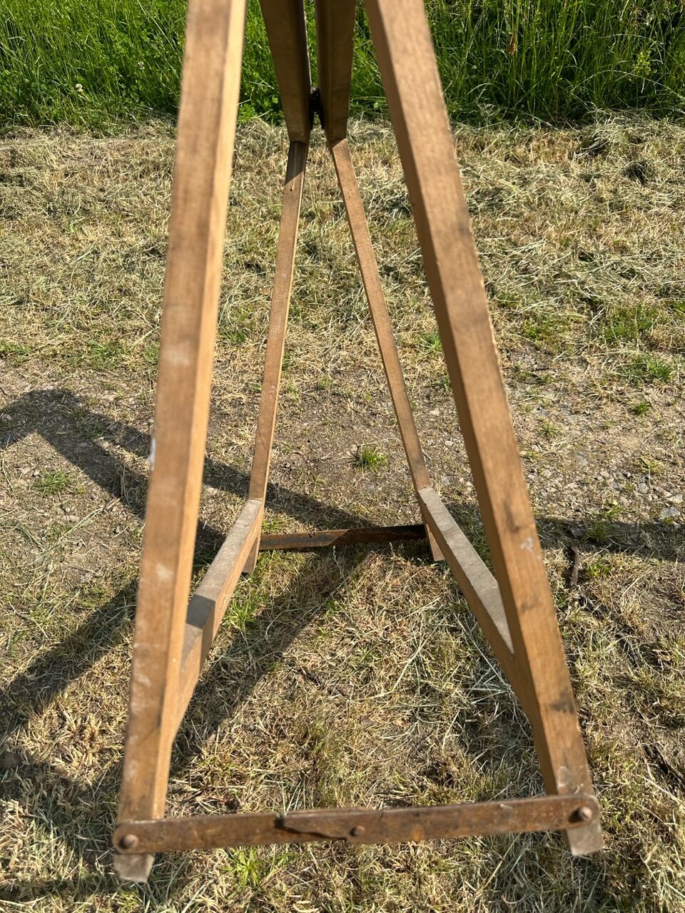 Table and trestles fir tray