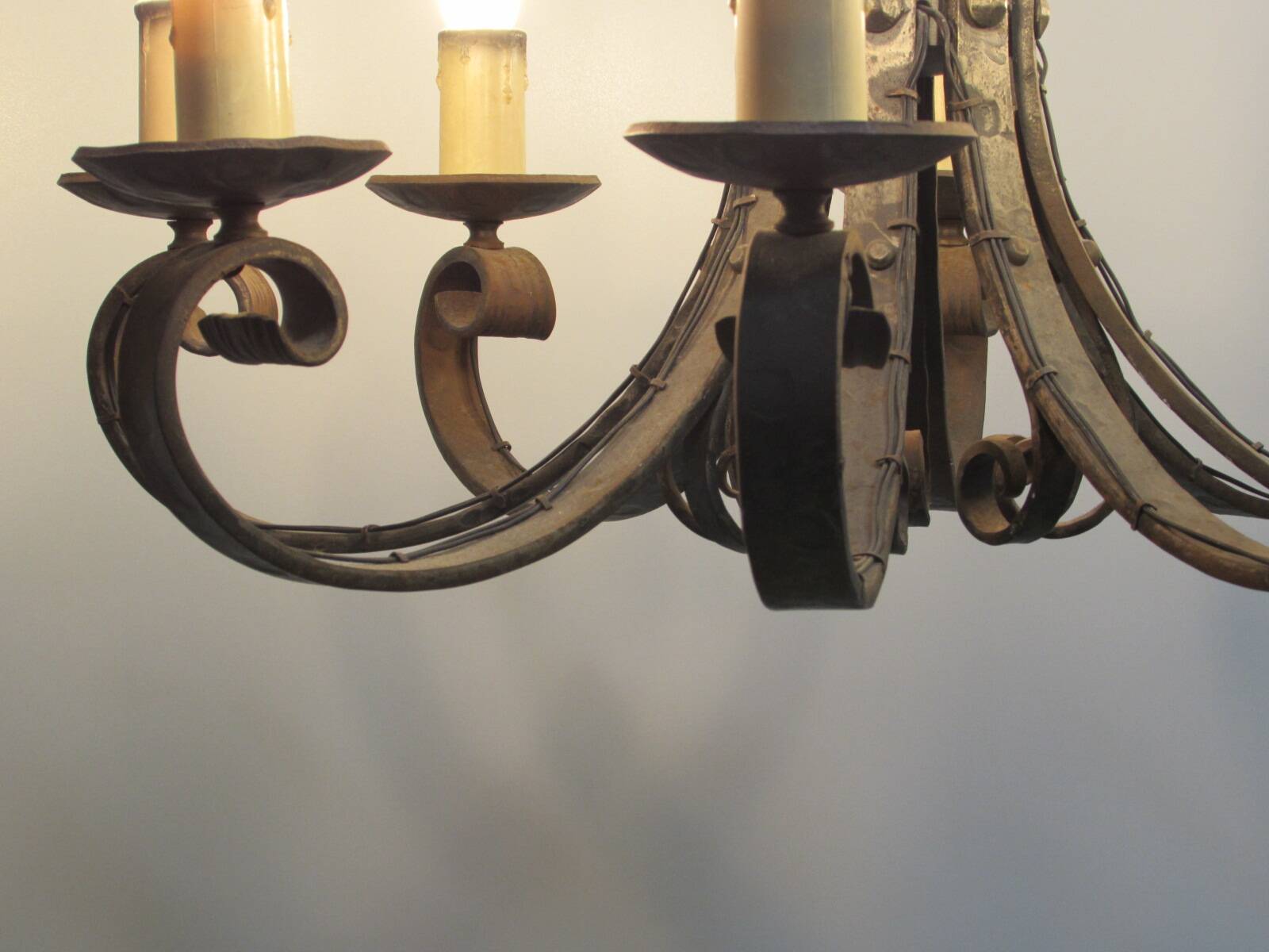 Lustre en fer forgé des années 1940